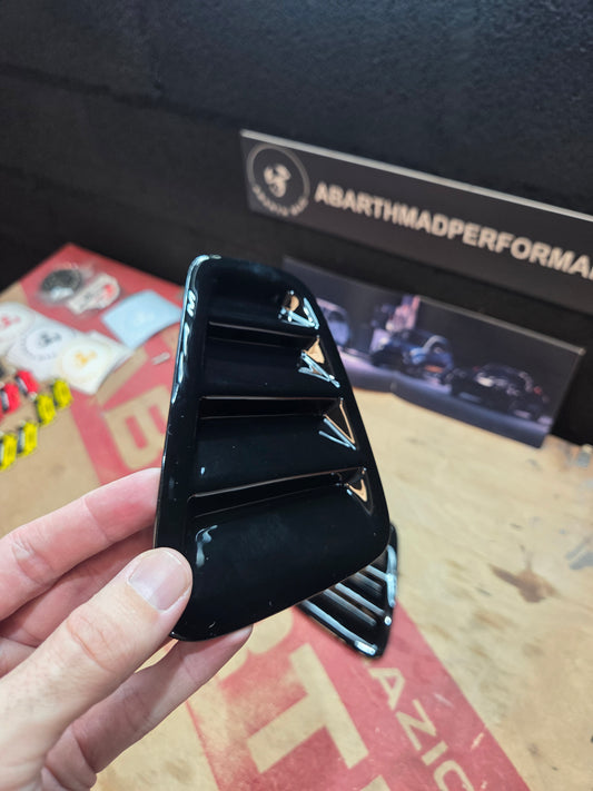 Abarth 2016+ Restyling Cover Faros Traseros Estillo Rejilla Negro brillo Tail lights Insert Cover