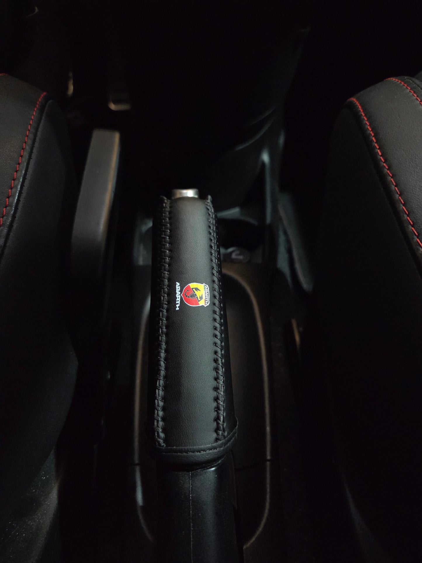 Abarth 500 All Model Leather Handbrake Cover Protection Red or Black Piel Funda Freno de Mano