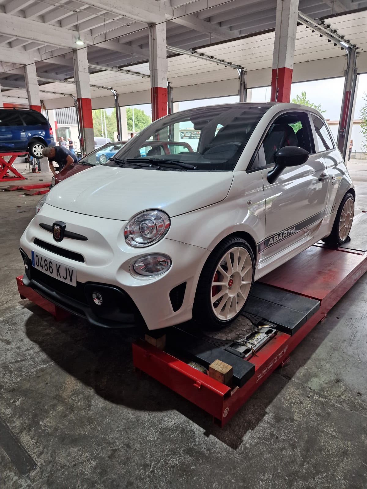 Abarth Fiat 500 Alfa Mito Kit Separadores 12mm or 16mm Wheel Spacers with Bolts