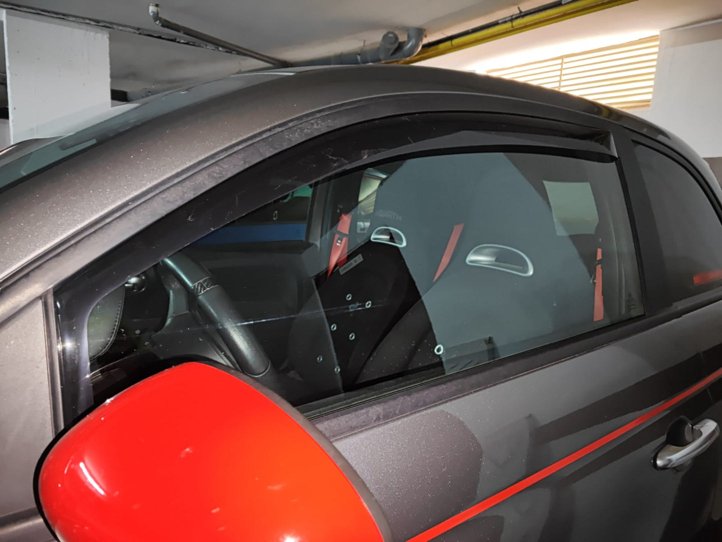 Abarth Deflectores Wind de Viento y Lluvia Ventanas Delanteras Derivabrisas