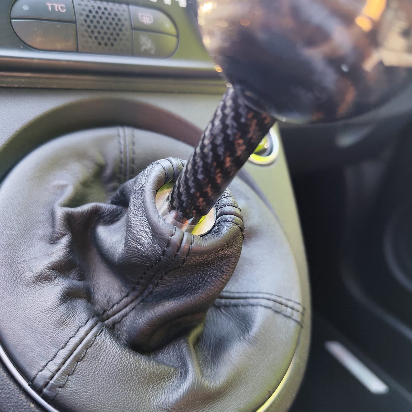 Abarth Full Carbon Ball Knob Scorpion 🔴🟡⚪