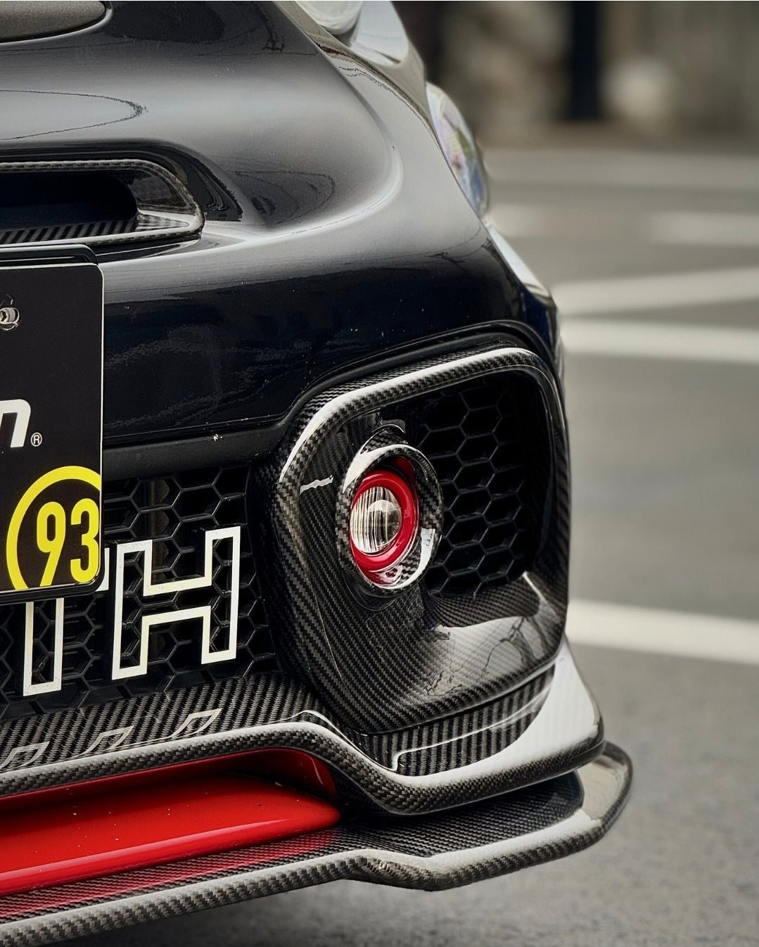 Abarth EXCLUSIVE Carbon Fiber Cover Front Foglights