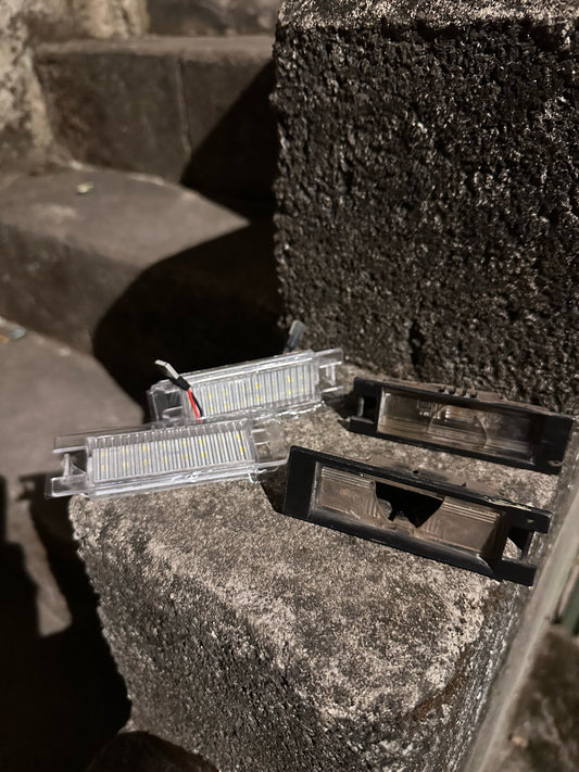 Abarth GPA Fiat Punto Evo Brava Bravo Croma Doblo Matea Led (2) Plafon Luz Matricula License Plate Set