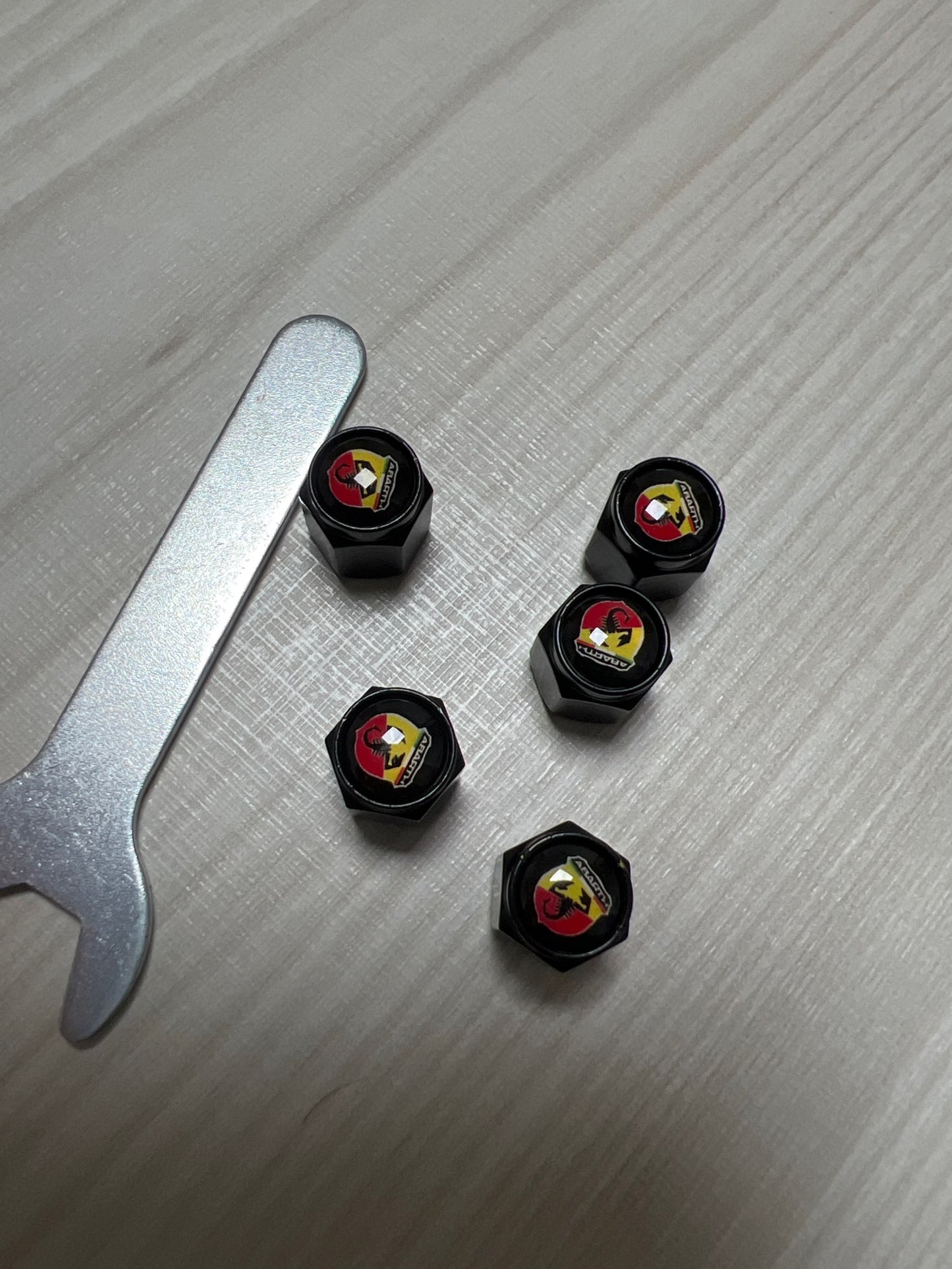 Abarth Fiat Set Black 4 Valve Wheel Caps Válvulas Tapones Ruedas Llantas