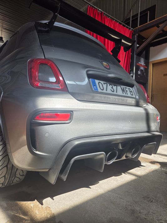 Abarth 500 595 695 Rear Diffusser Extended Difusor Trasero Prolongado con luz tipo F1 with light