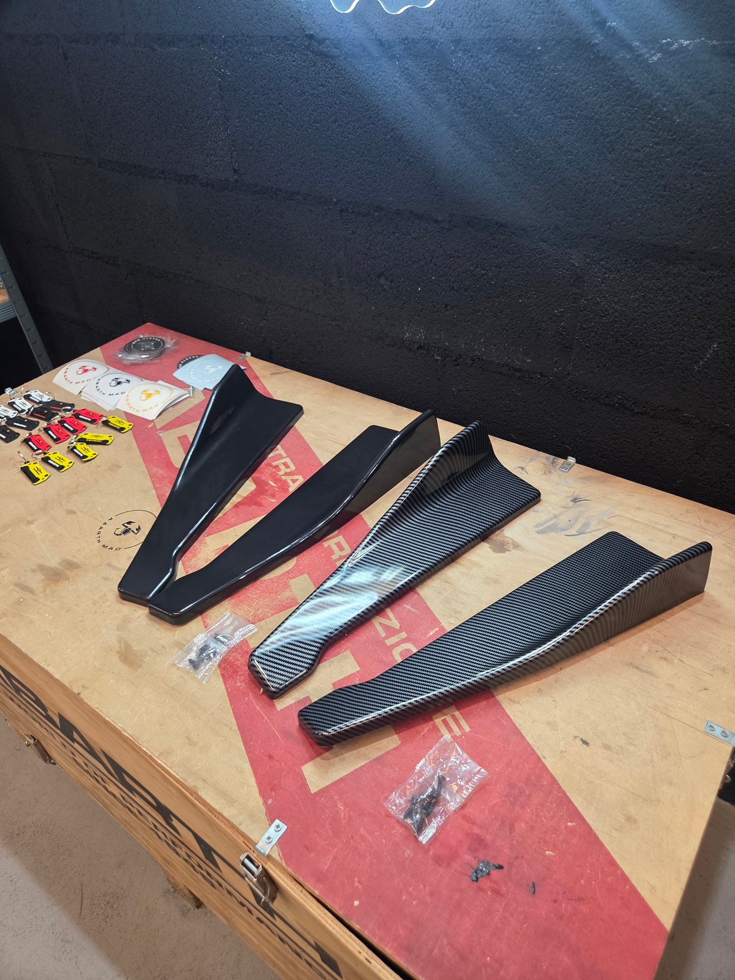 Abarth Fiat Side Skirt Fin Black or Carbon Look Taloneras Añadido Lateral