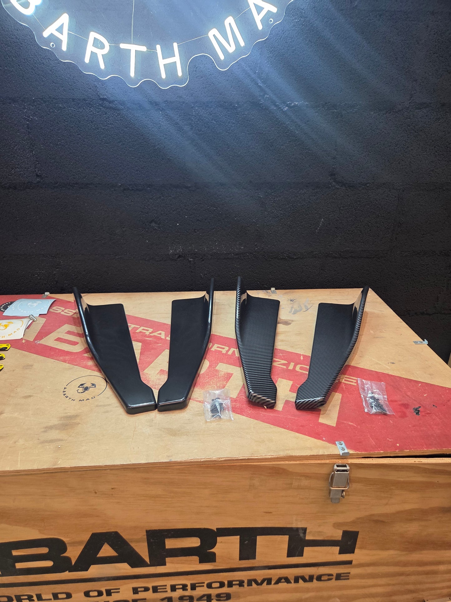 Abarth Fiat Side Skirt Fin Black or Carbon Look Taloneras Añadido Lateral