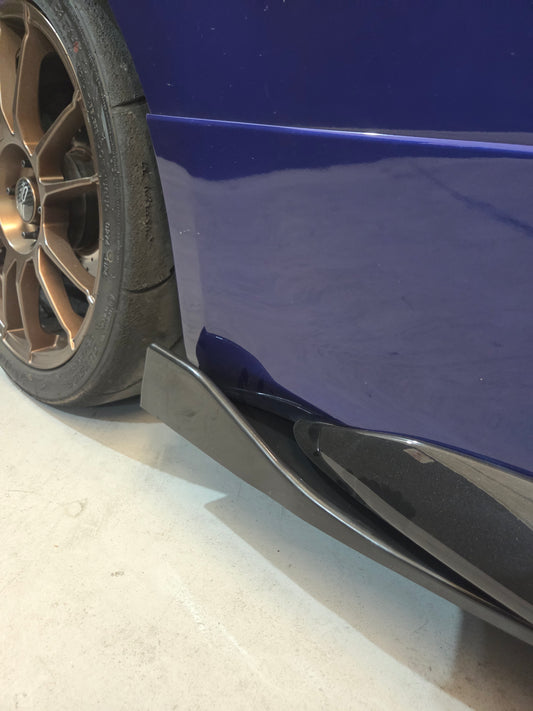 Abarth Fiat Side Skirt Fin Black or Carbon Look Taloneras Añadido Lateral