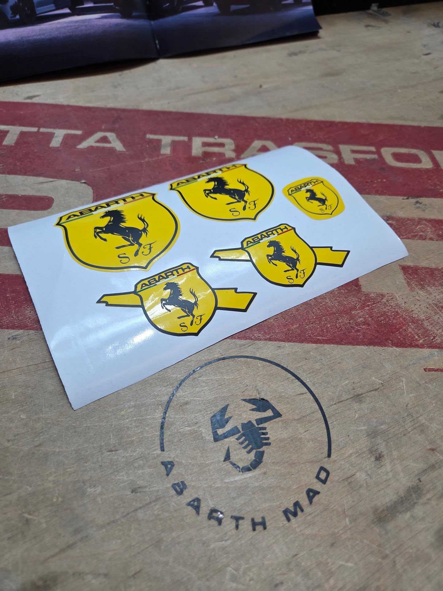 Abarth Kit Logos Ferrari 5 piezas Vinyl Sticker Pegatinas