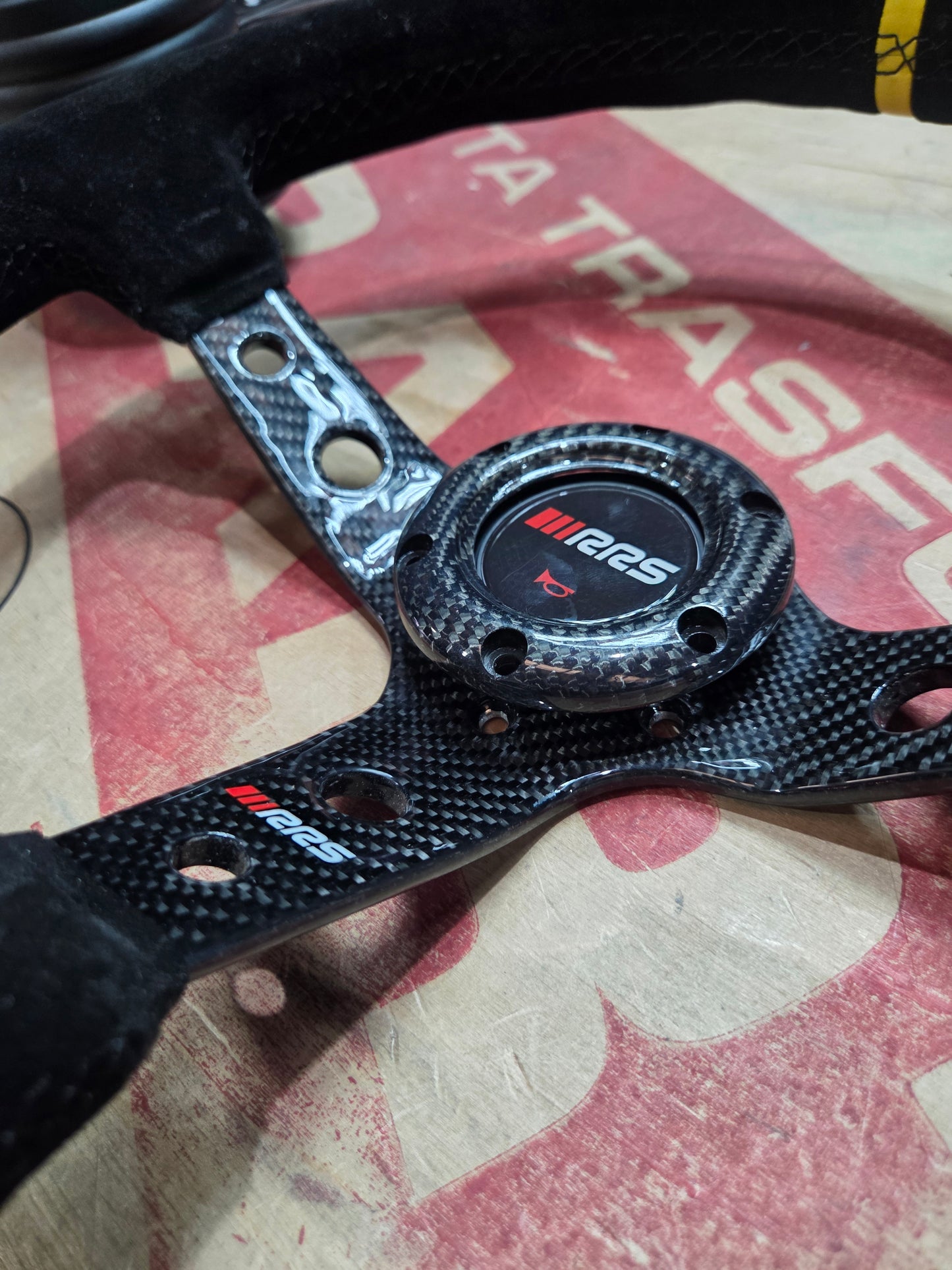 Abarth Kit Volante Steering Wheel desplazado 90° Carbono RRS y Piña Racing Específica + Hub