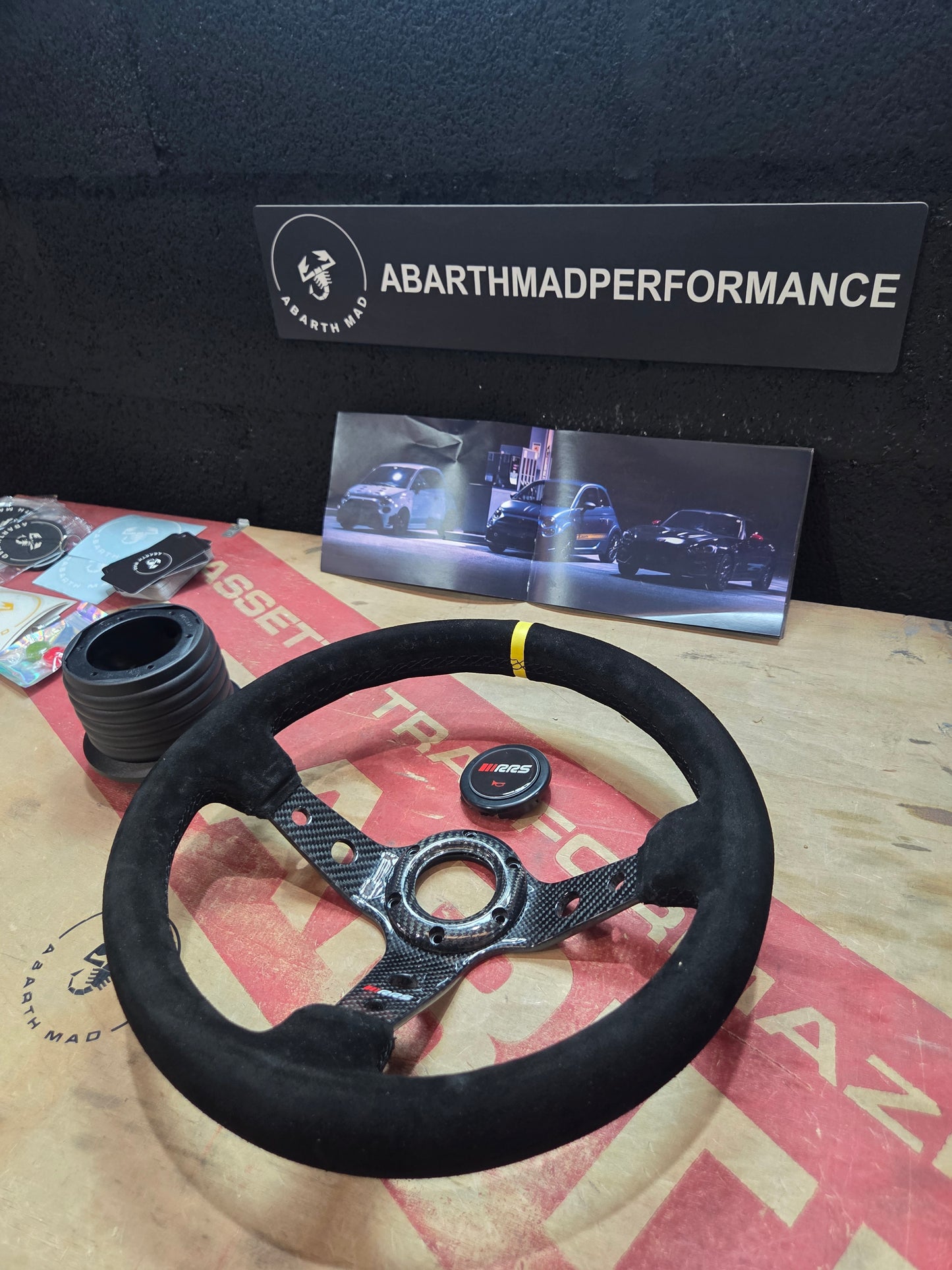 Abarth Kit Volante Steering Wheel desplazado 90° Carbono RRS y Piña Racing Específica + Hub