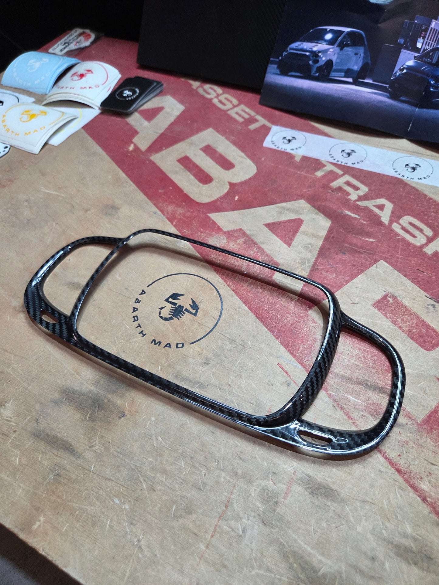 Abarth 2016+Carbon Fiber Restyling Nav Pantalla 7" Screen + Aireators Surround Cover