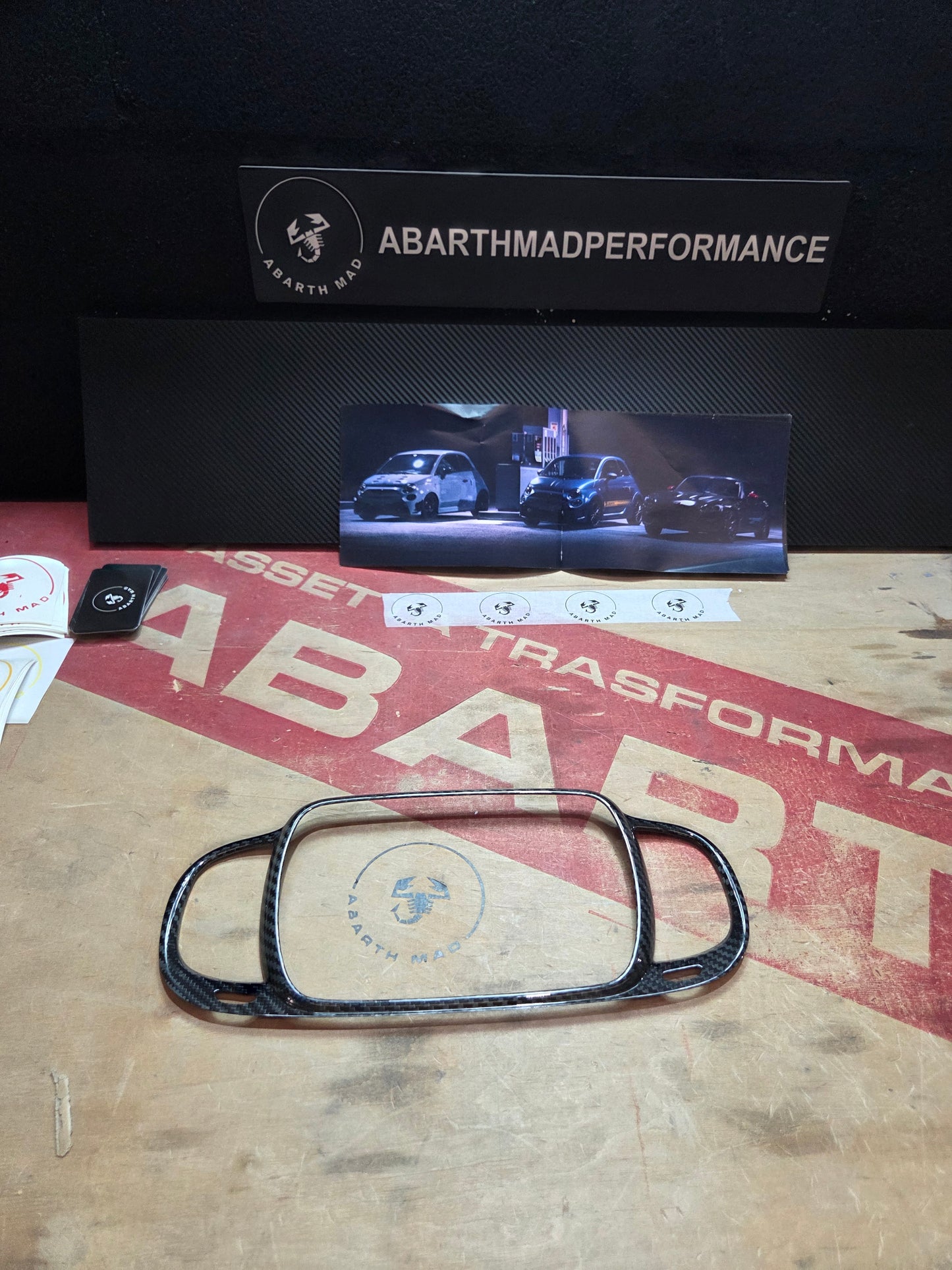 Abarth 2016+Carbon Fiber Restyling Nav Pantalla 7" Screen + Aireators Surround Cover