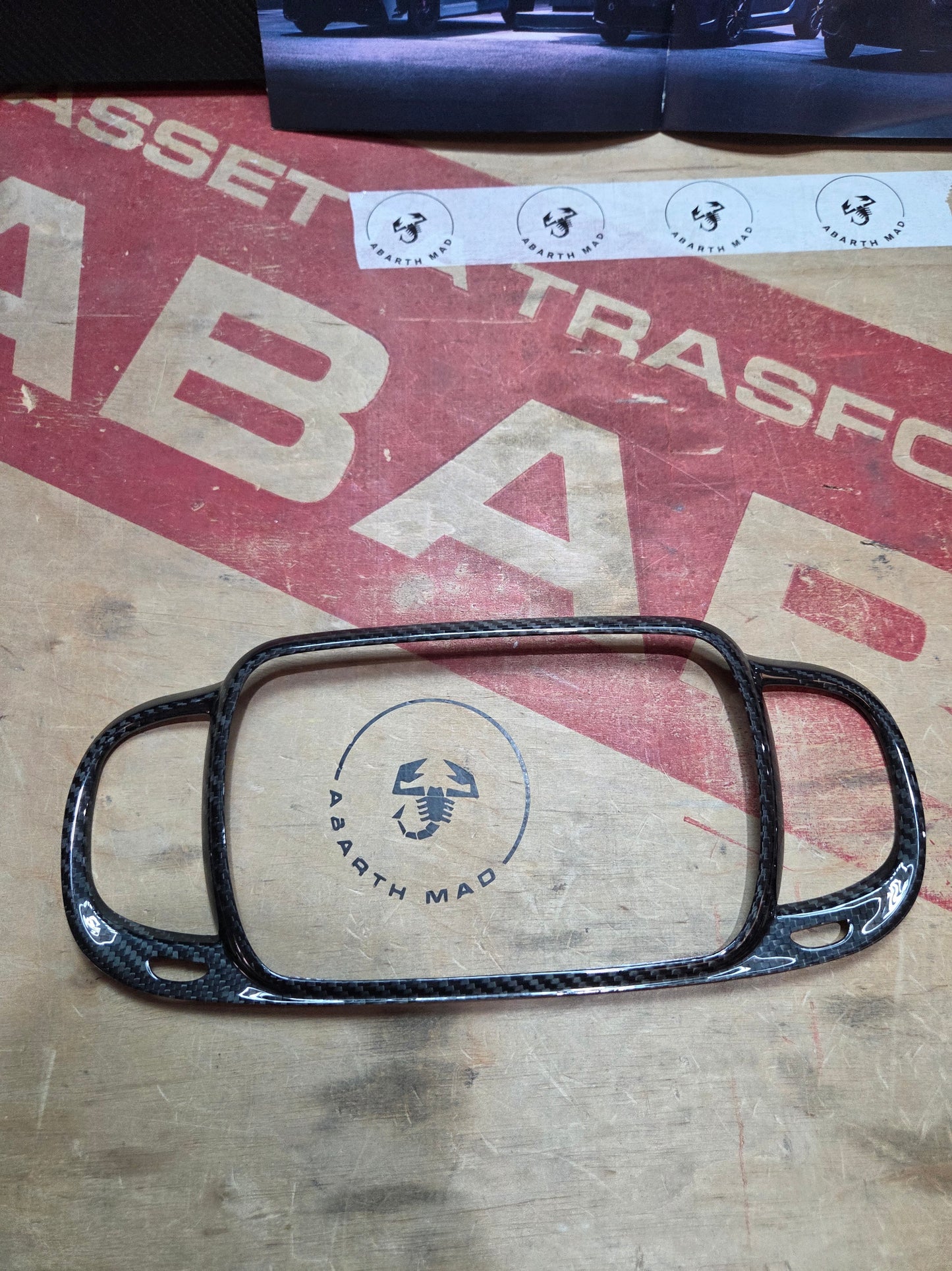 Abarth 2016+Carbon Fiber Restyling Nav Pantalla 7" Screen + Aireators Surround Cover