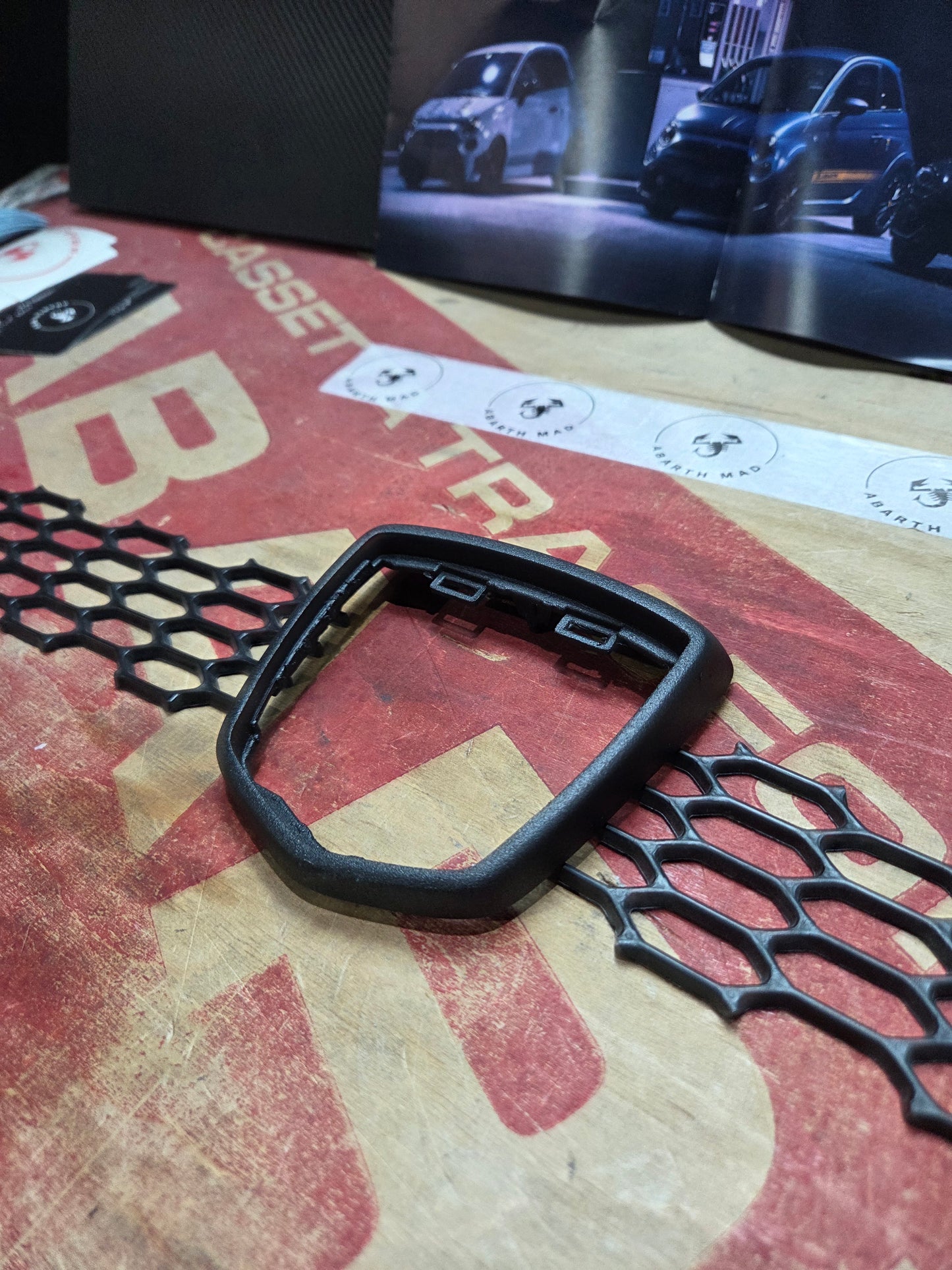 Abarth Racing Emblema Frontal Logo Front Race Set + Rejilla Grill 🏁