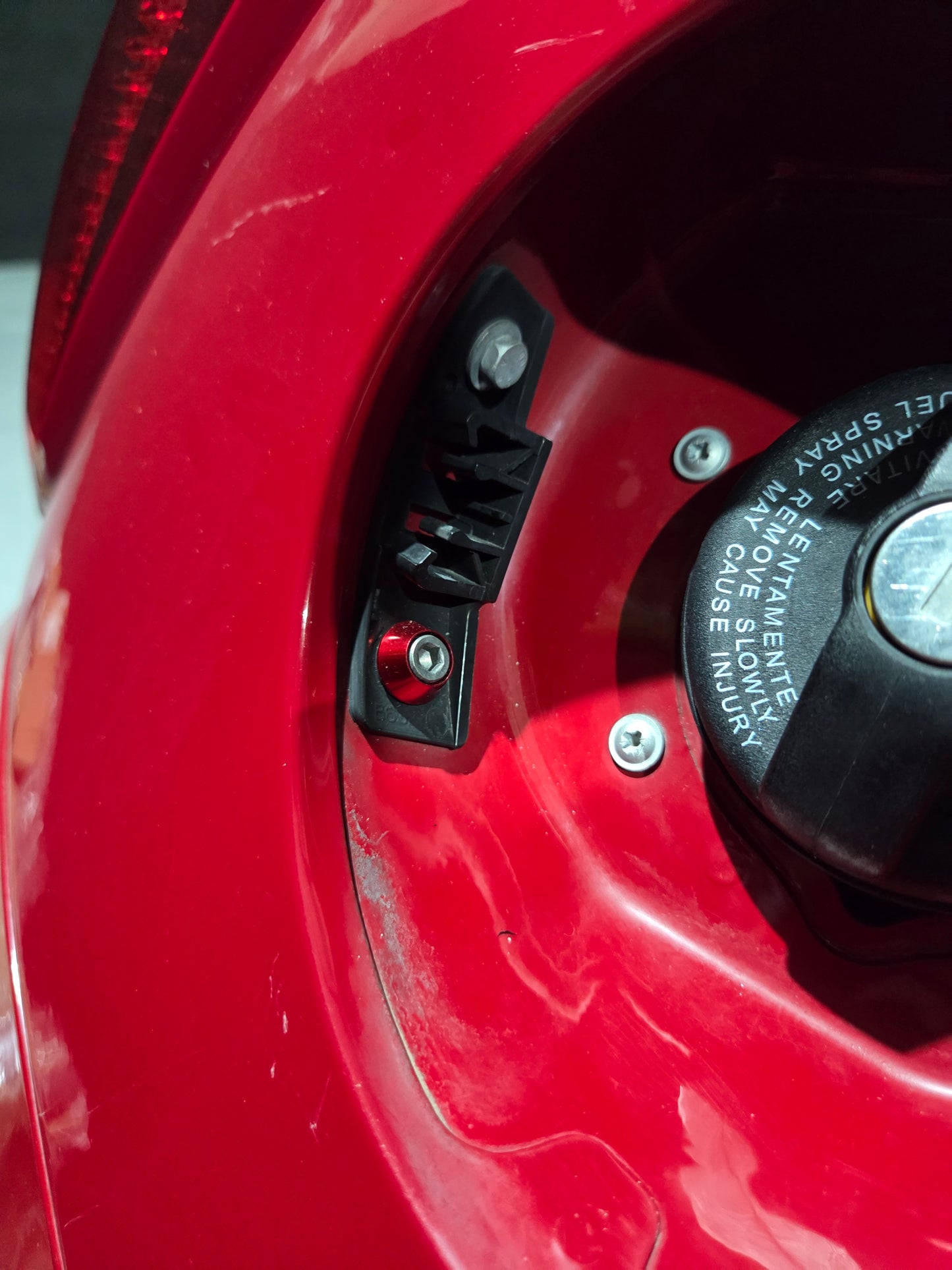 Abarth Kit Tornillería Bolt (2) Tapa Fuel Depósito Gasolina + Arandela