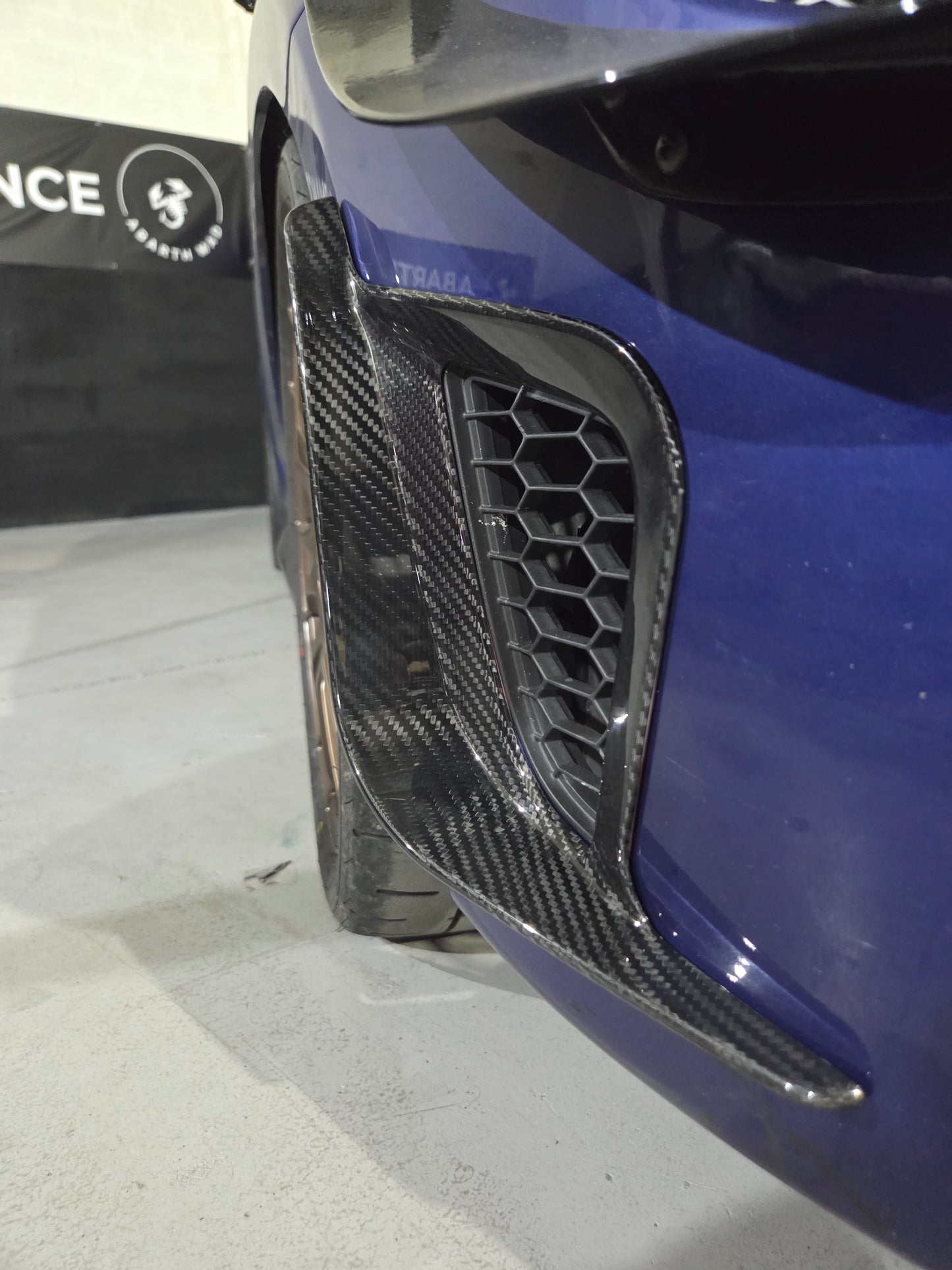 Abarth 2016+ Restyling Carbon Fiber Flap Canard Side Grille Extreme Rejilla Lateral Alerones