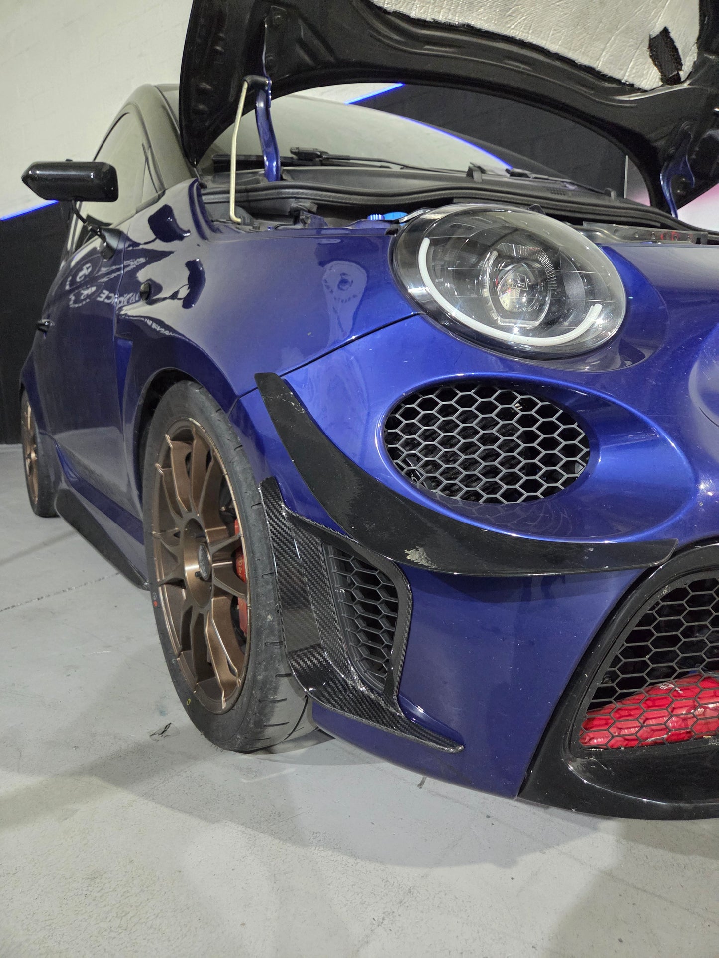Abarth 2016+ Restyling Carbon Fiber Flap Canard Side Grille Extreme Rejilla Lateral Alerones