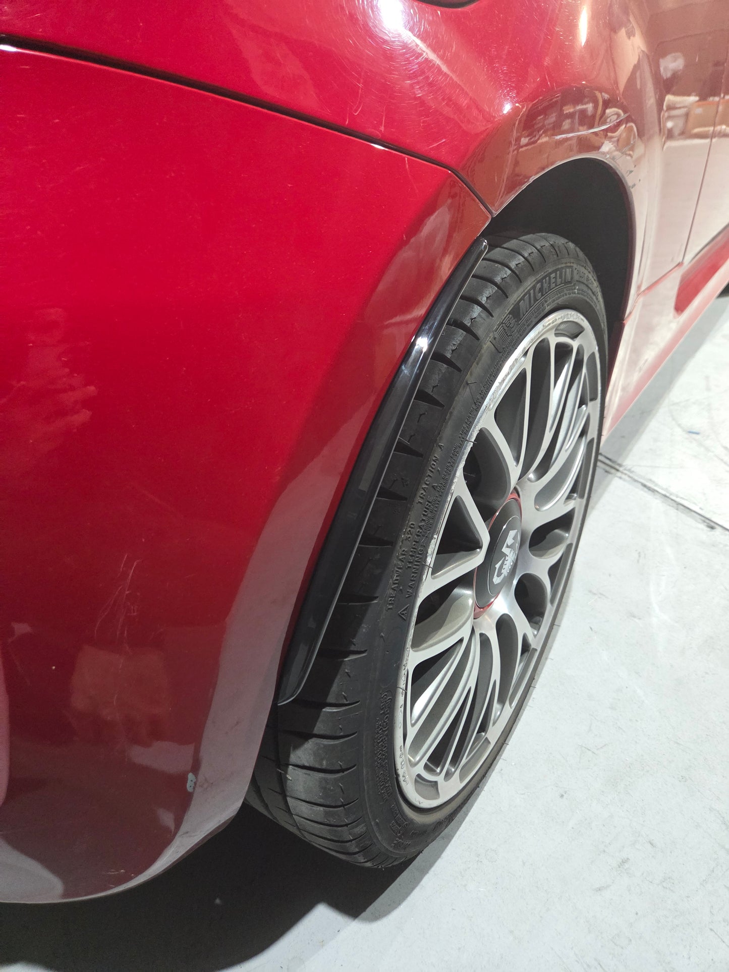 Abarth 500 595 695 Cover ABS Rear Arches Mudflaps Paso rueda trasero Guardabarros