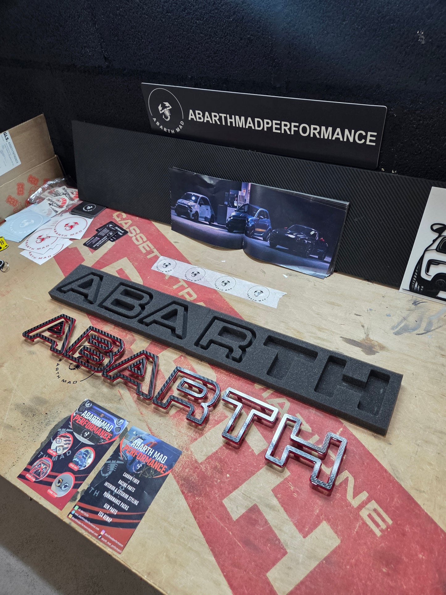 Abarth ABS or Carbon Fiber Letras Rejilla Parrilla Frontal Grille Letters Easy Fit a presión