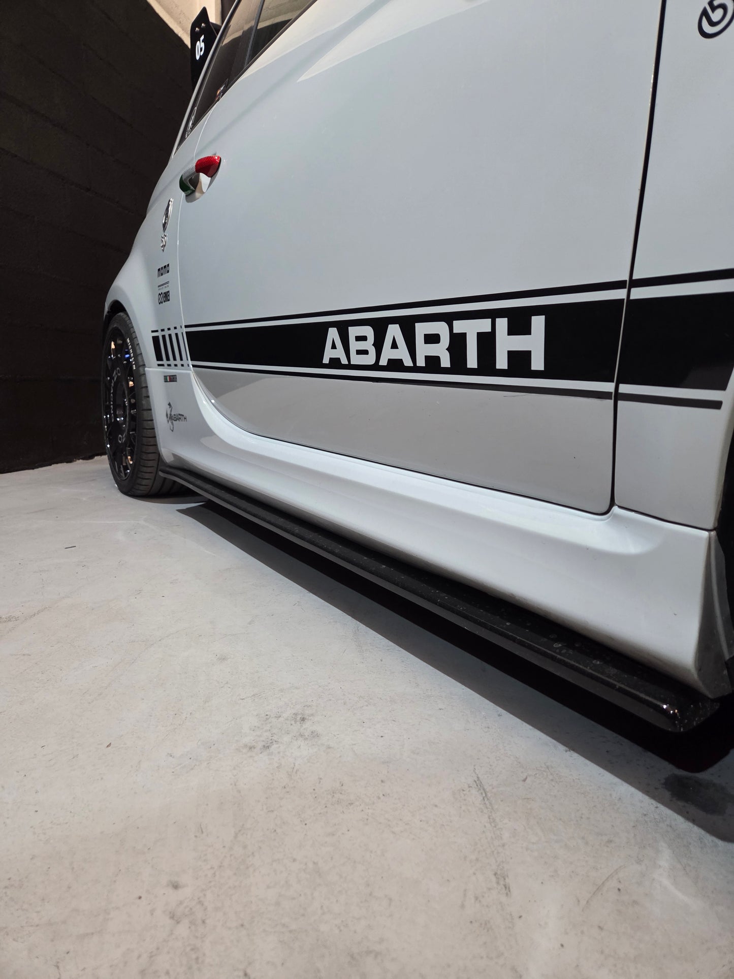 Abarth Taloneras Añadido Lateral tipo Maxton Skirts