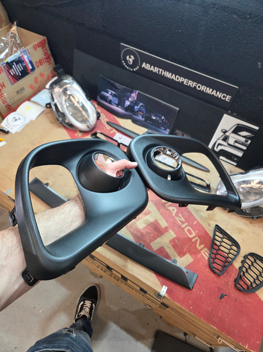 Abarth 2016+ Restyling Carcasa Antinieblas Foglights Surround OEM Original Part