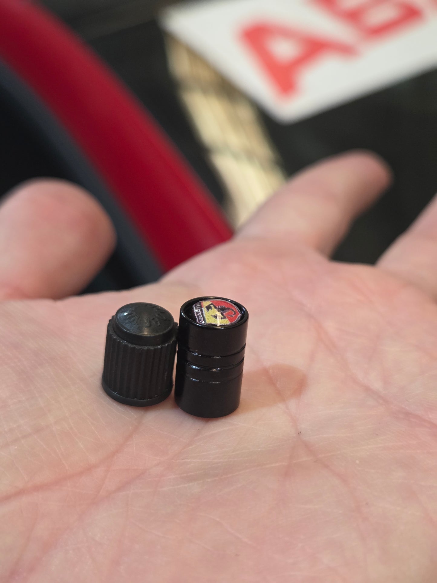 Abarth Fiat Set Black 4 Valve Wheel Caps Válvulas Tapones Ruedas Llantas