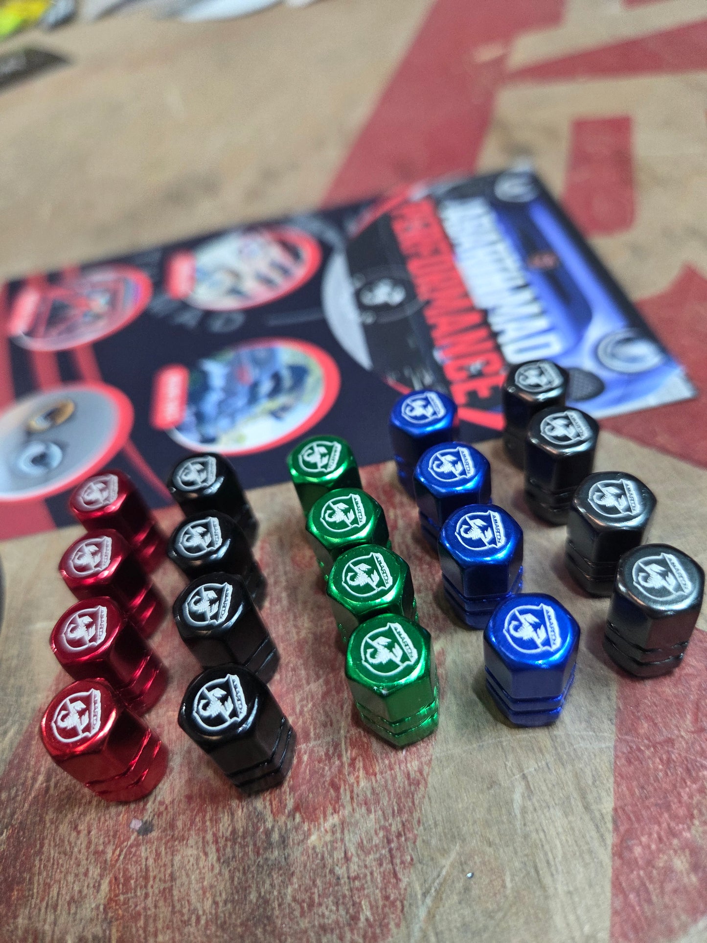 Abarth Fiat Set Black 4 Valve Wheel Caps Válvulas Tapones Ruedas Llantas