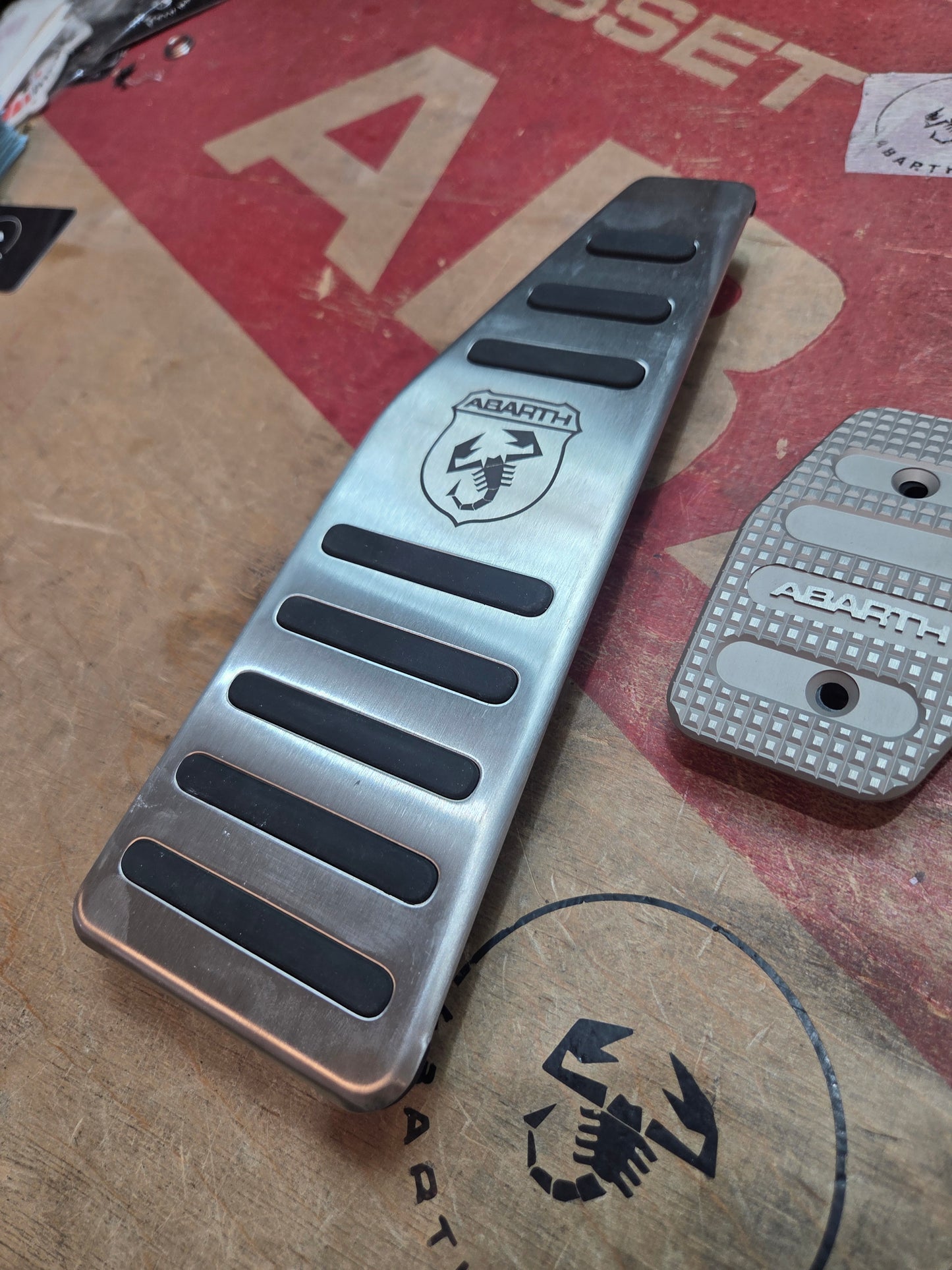 Abarth 500 Fiat All Models Manual ORIGINAL OEM Pedal Aluminium Footrest Pedales Aluminio Kit
