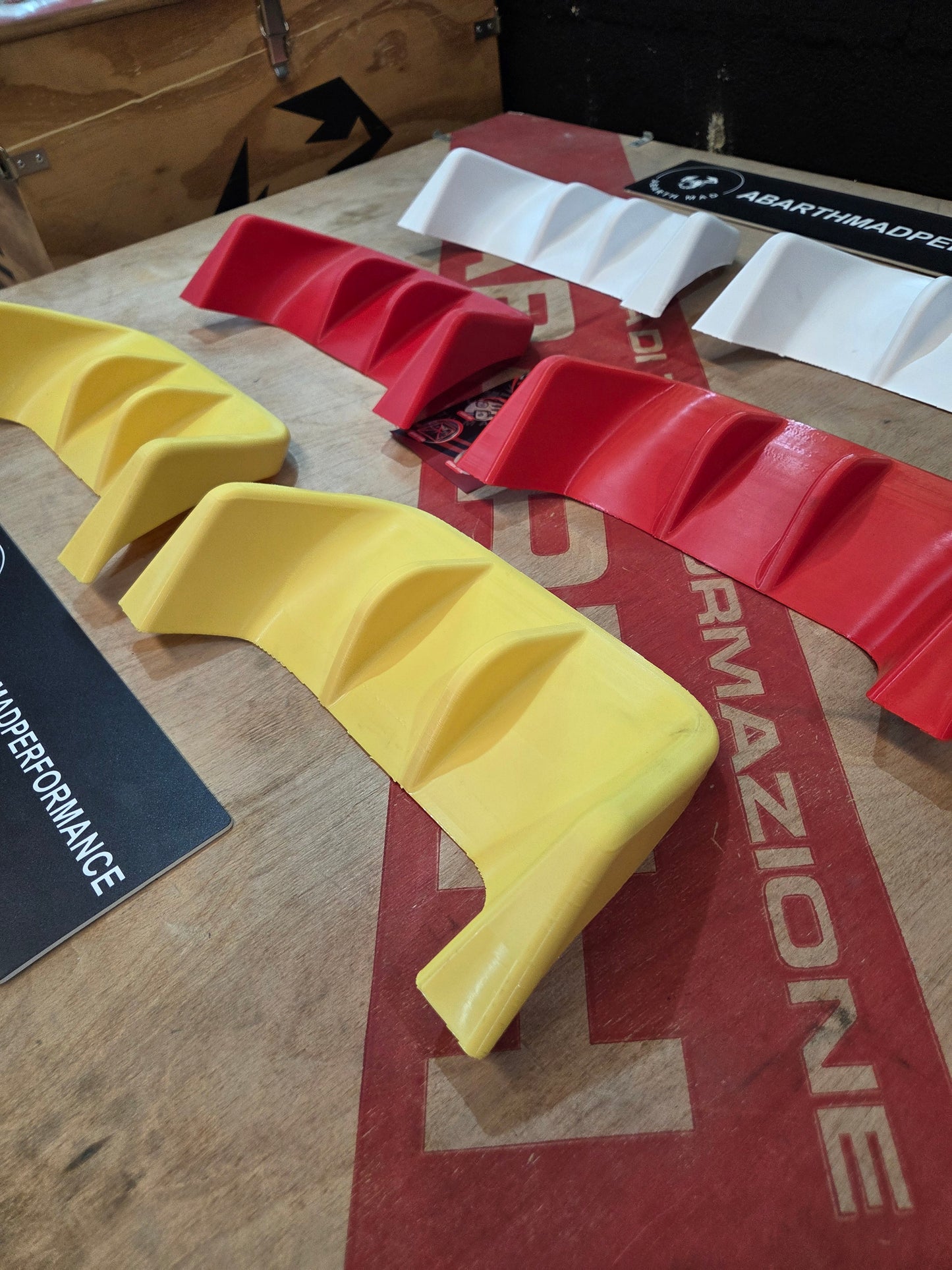 Abarth 2016+ Restyling 3D Rear Racing F1 Style Diffusser Cover Set (2) Difusor Trasero Añadido