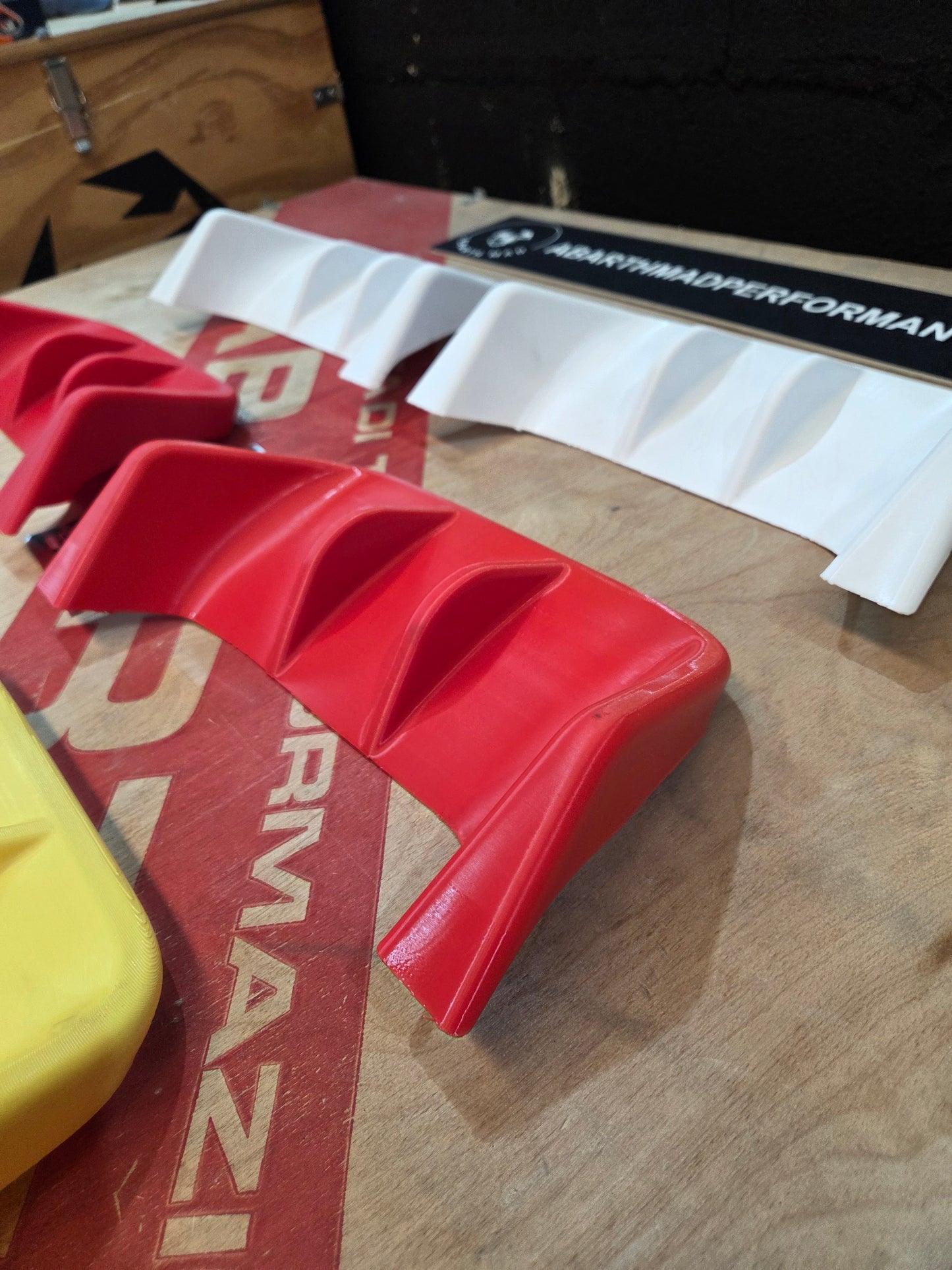 Abarth 2016+ Restyling 3D Rear Racing F1 Style Diffusser Cover Set (2) Difusor Trasero Añadido