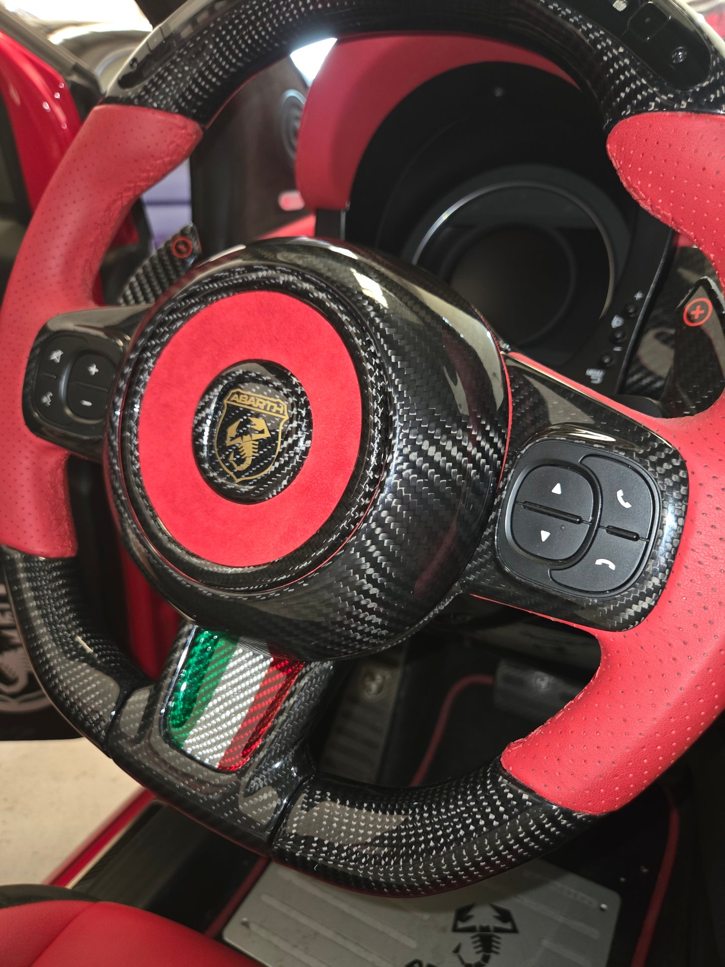 Abarth 2016+ Restyling Carbon Fiber Airbag Steering Wheel Cover Fibra de Carbono Volante