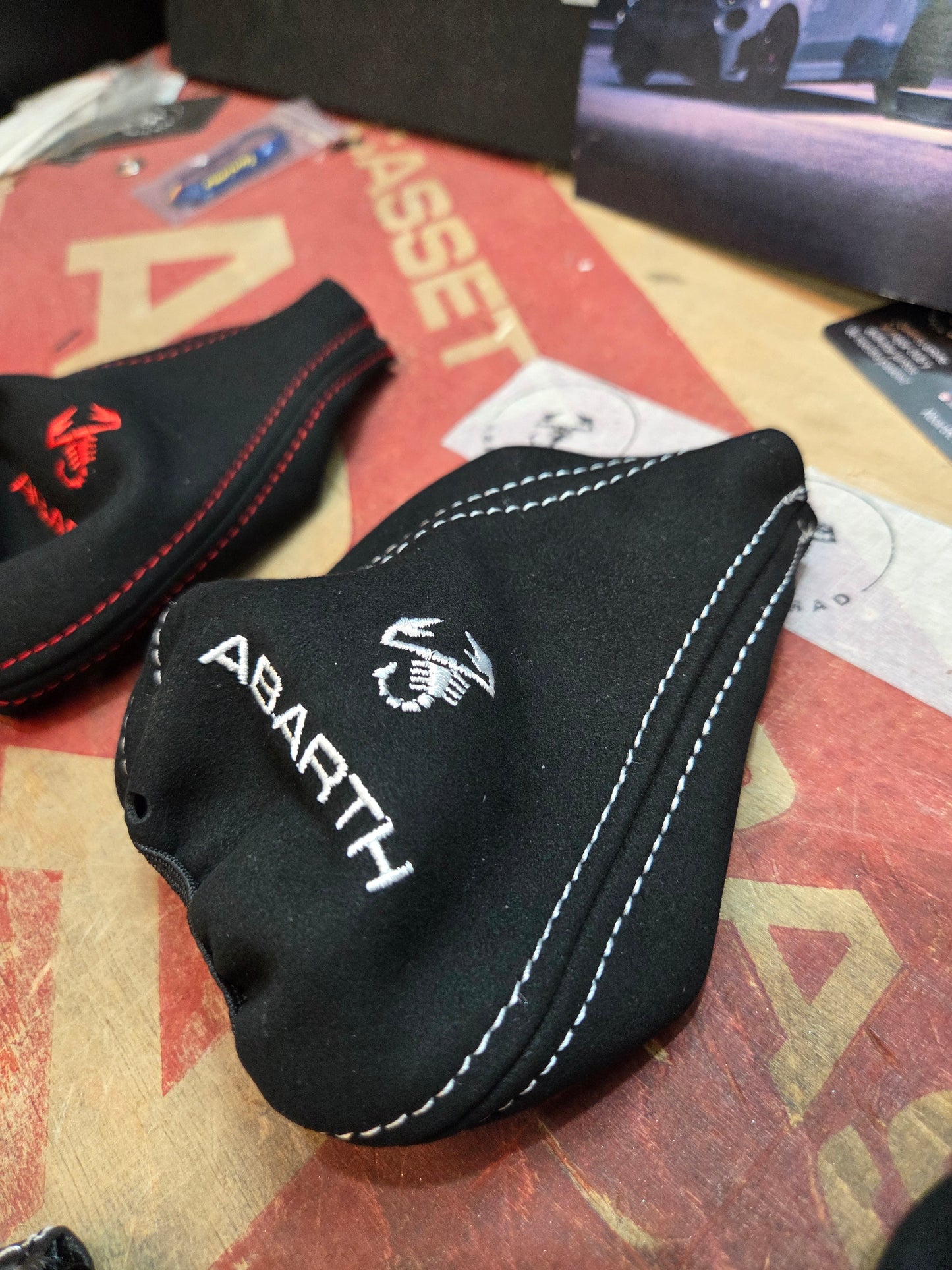 Soffietto cambio in pelle Abarth Rosso