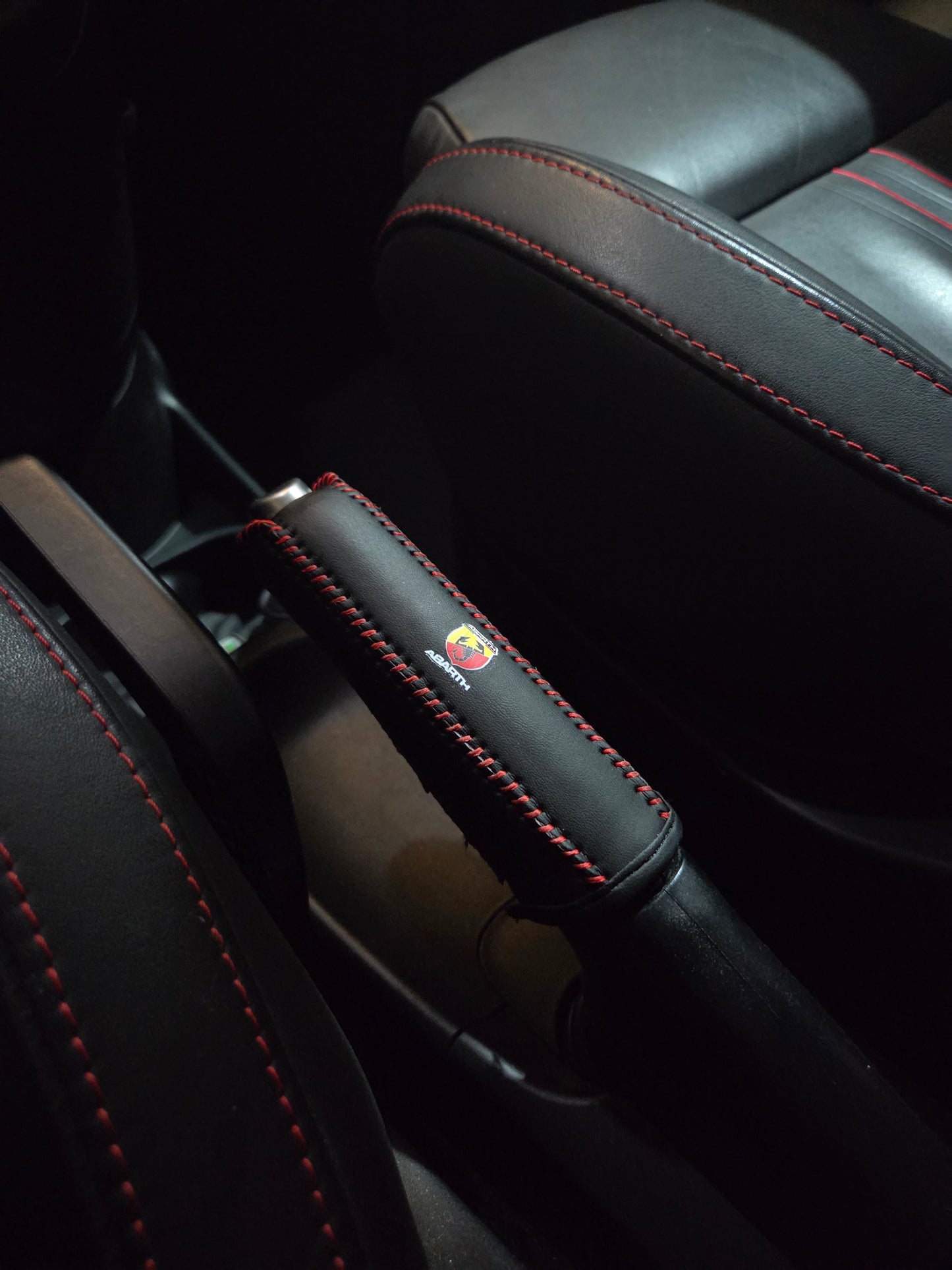 Abarth 500 All Model Leather Handbrake Cover Protection Red or Black Piel Funda Freno de Mano