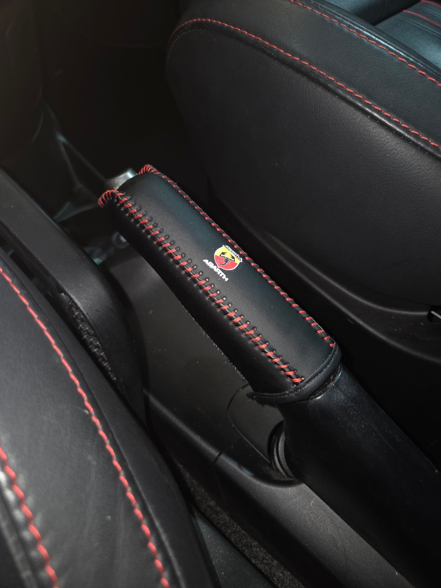 Abarth 500 All Model Leather Handbrake Cover Protection Red or Black Piel Funda Freno de Mano