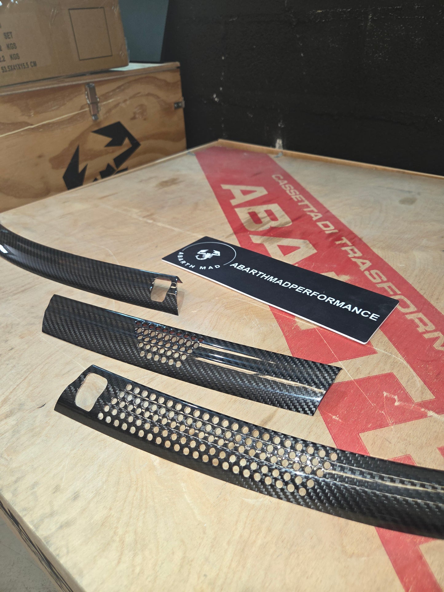 New!! Abarth 500 LHD Carbon Fiber 100% Real Cover Windshield Vierteaguas Cubierta Fibra de Carbono