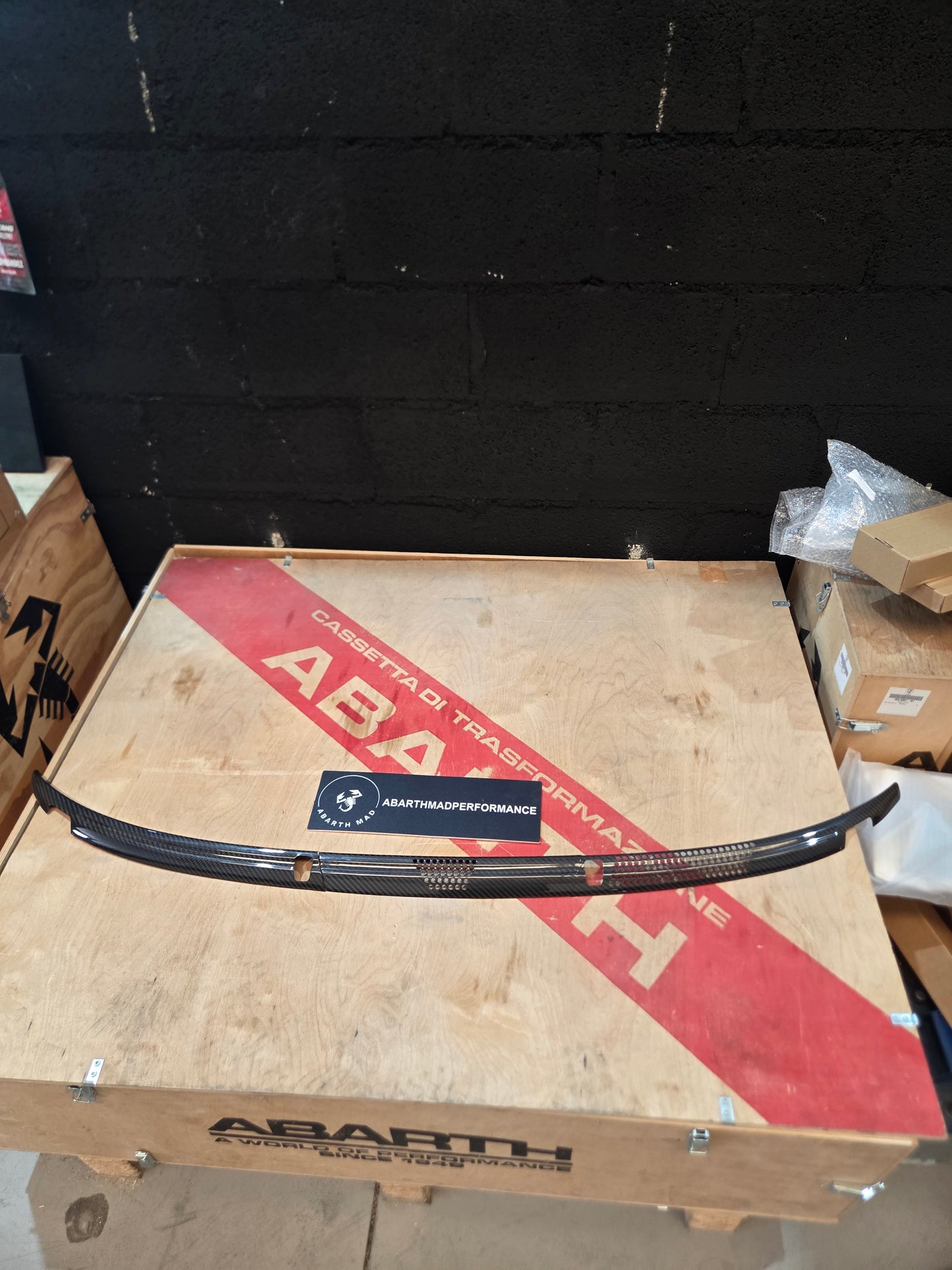 New!! Abarth 500 LHD Carbon Fiber 100% Real Cover Windshield Vierteaguas Cubierta Fibra de Carbono
