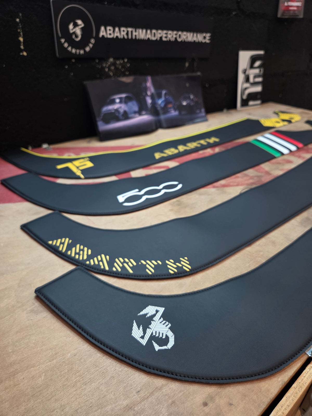 Abarth Fiat 500 All Model Set (2) Pair Door Panel Kick Pad Protectores Puertas Delanteras Paneles Piel