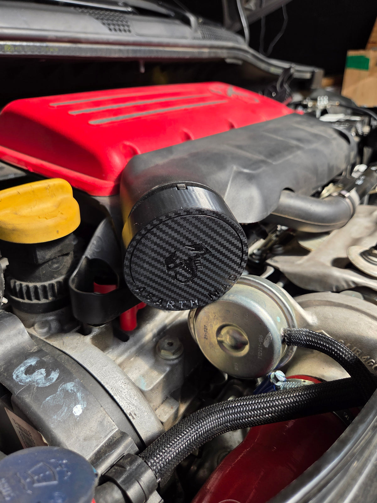 Abarth 500 All Model 3D Cap Set (2) Oem Intake CAI Tapones Admisión Original