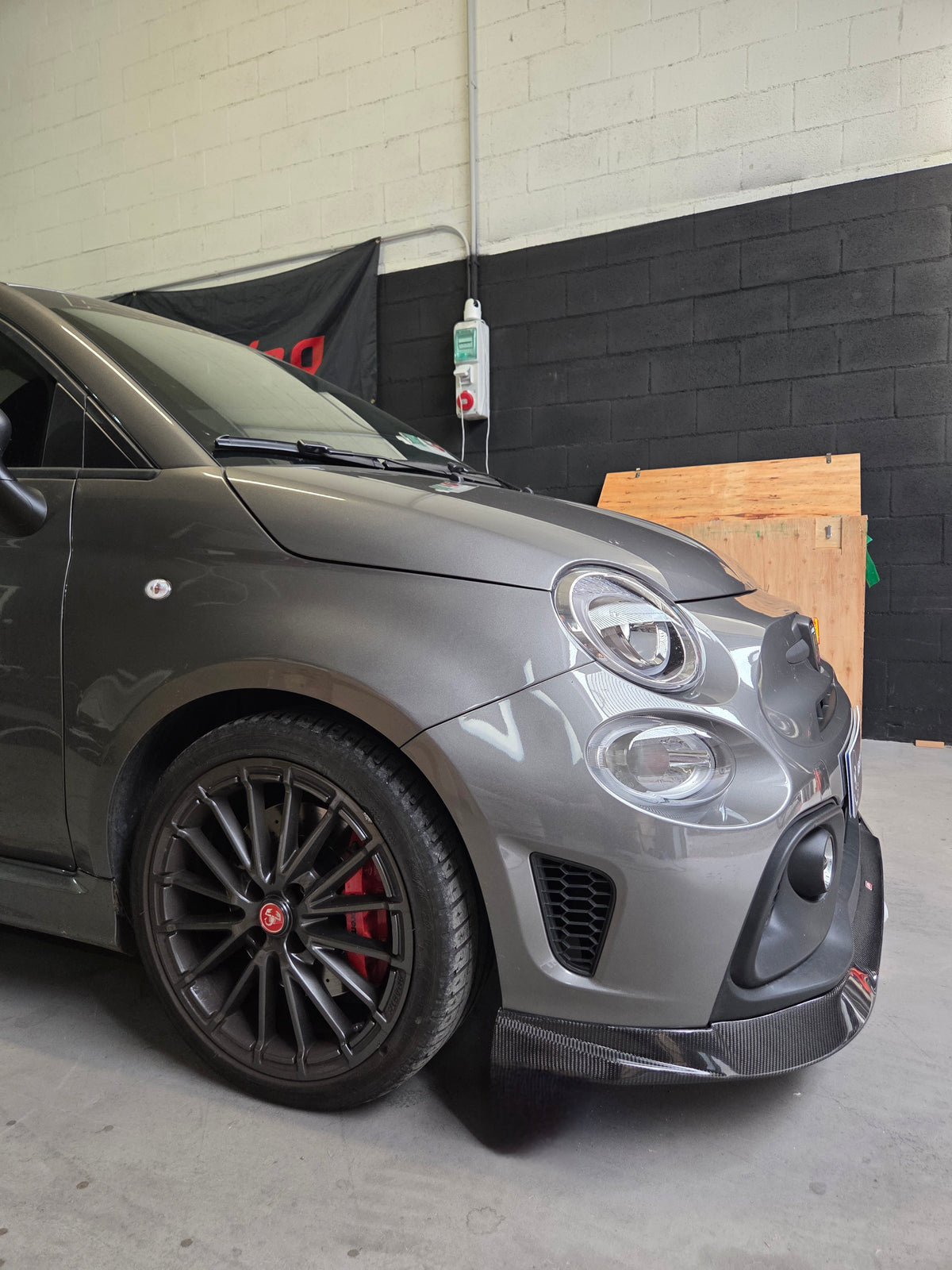 Abarth 5095 New 2016+ Restyling Carbon Fiber Front Bumper Lip Splitter Add-On Labio Delantero