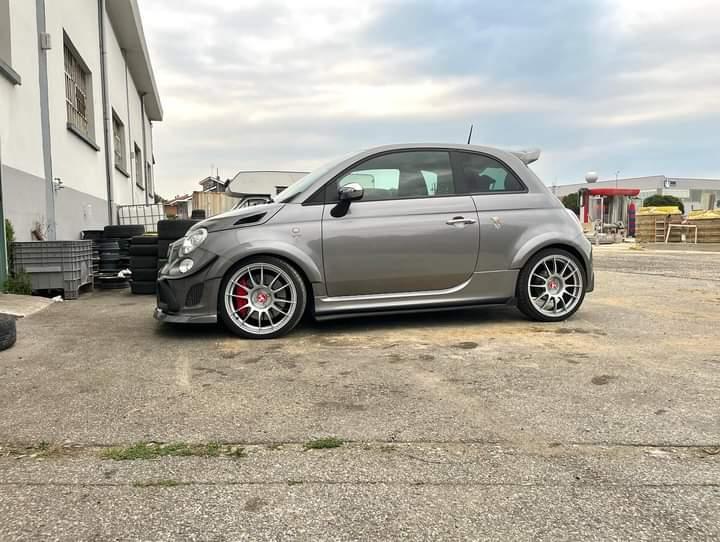 Abarth Ensanches Aletines Fibra 20mm