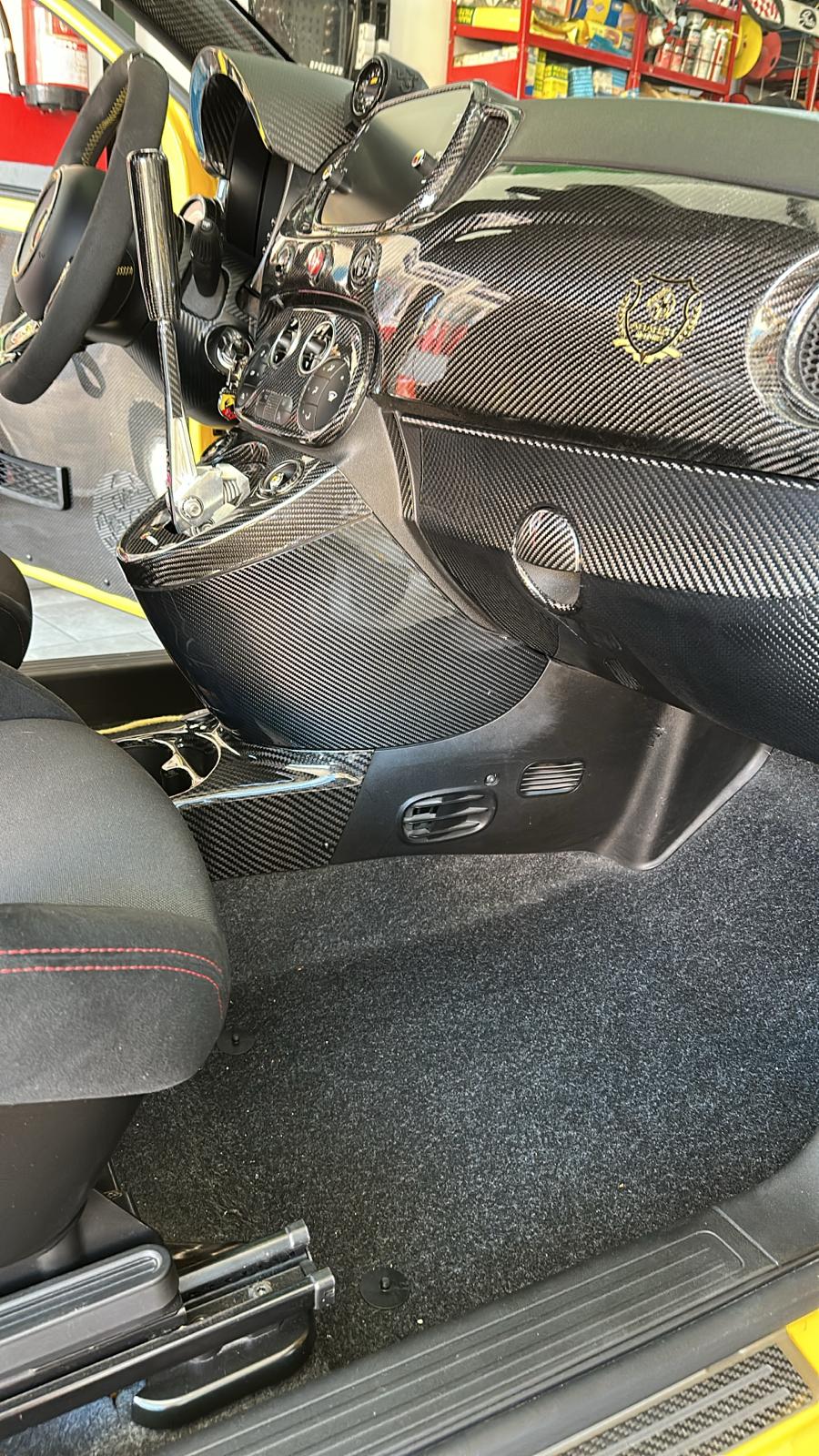 Abarth Fiat 2016+ Restyling Cover Zona Cambio Fibra de Carbono