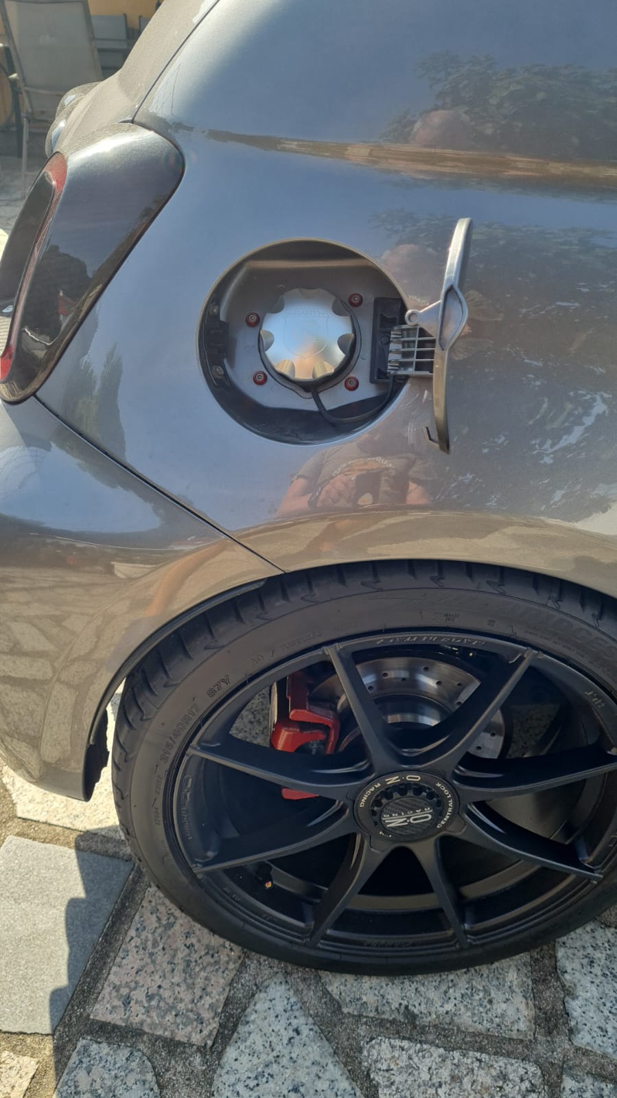 Abarth Fuel Tank Bolt Kit + Washer