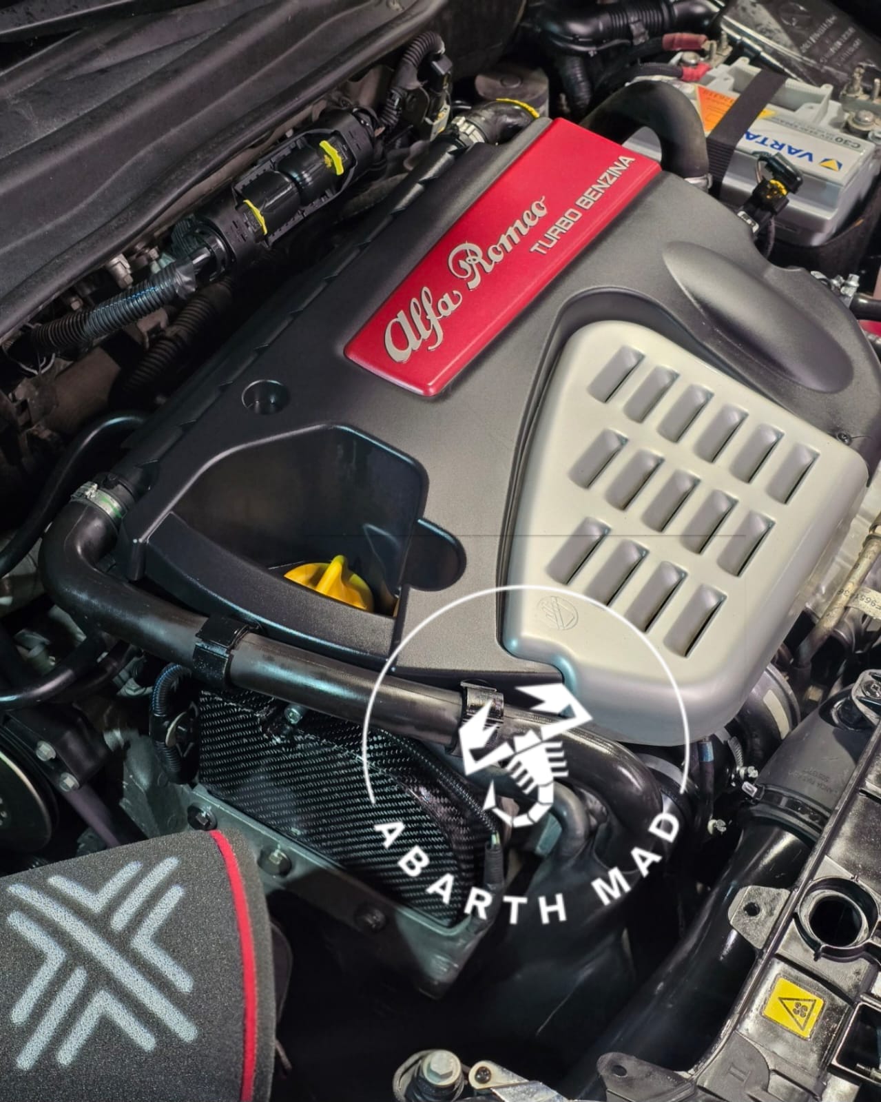 Exclusive!! Abarth 500/595/595 Tjet Carbon Fiber Timing Distribución Replacement (not cover)