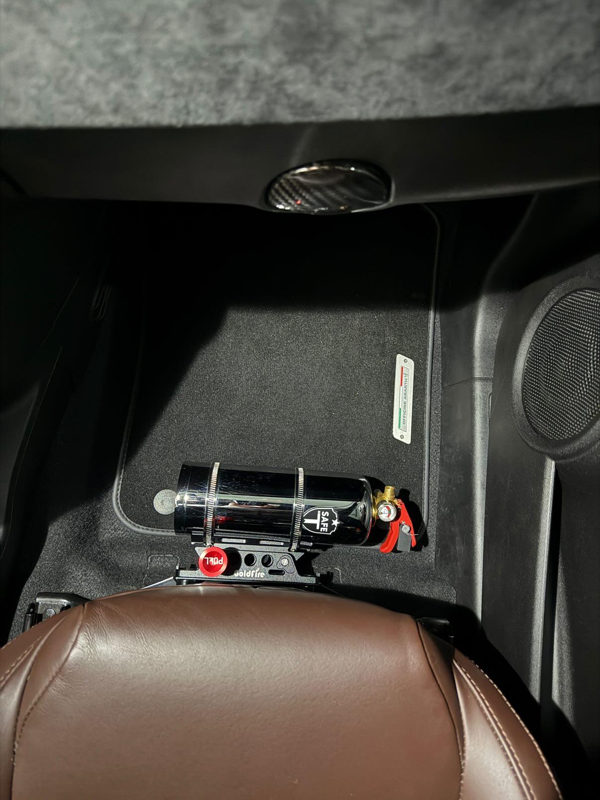 Exclusivo Abarth Fiat Soporte Extintor Fire Extinguisher Quick Release