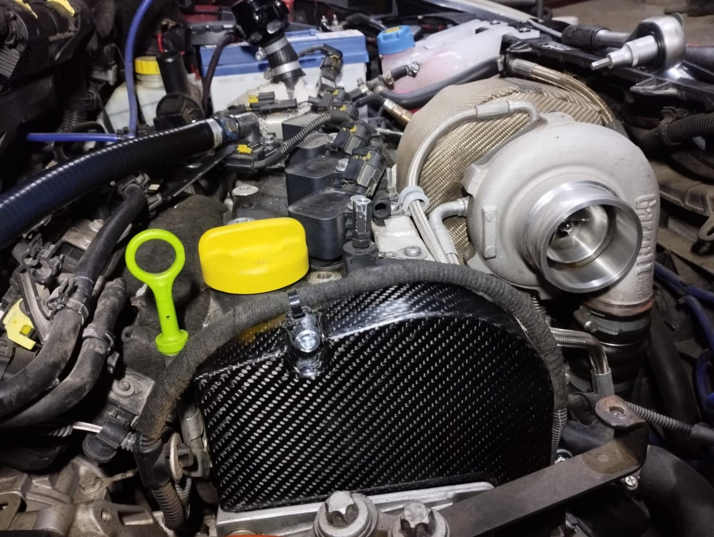 Exclusive!! Abarth 500/595/595 Tjet Carbon Fiber Timing Distribución Replacement (not cover)