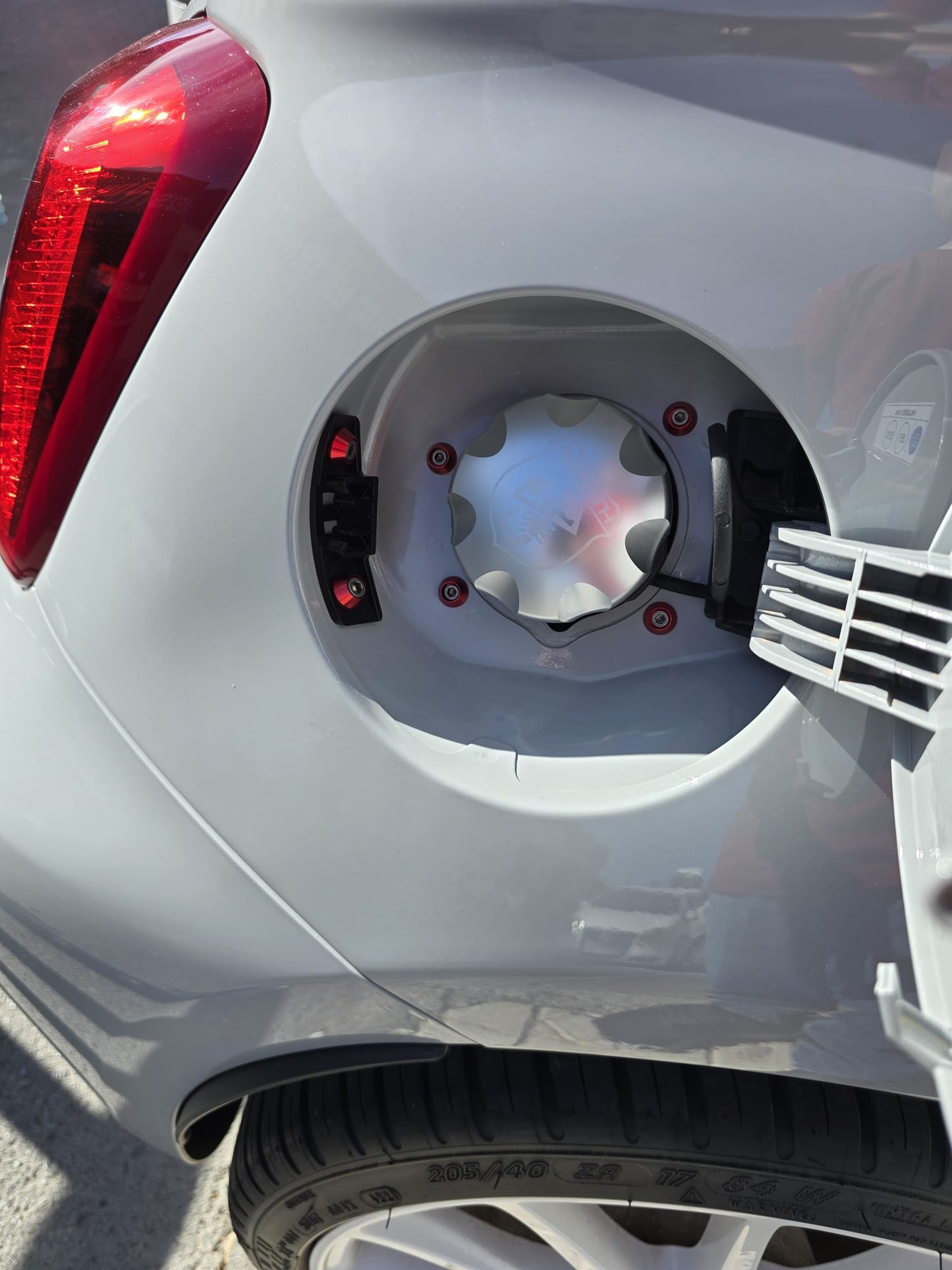 Abarth Kit Tornillería Bolt (2) Tapa Fuel Depósito Gasolina + Arandela