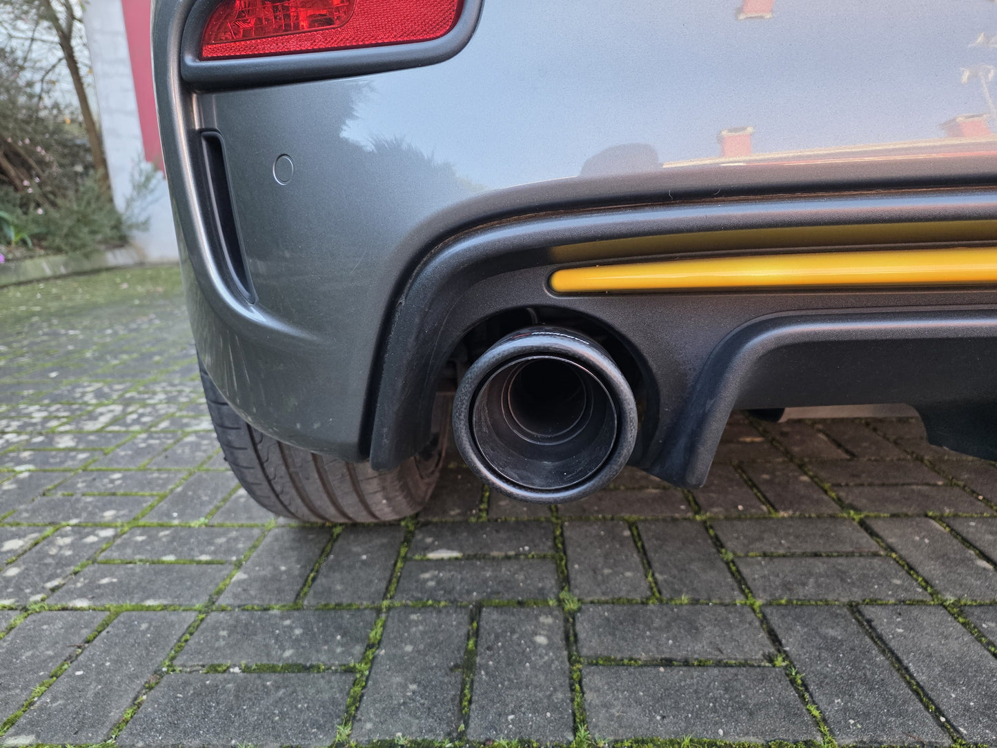 Abarth Tail Exhaust Colas de Escape Akrapovic Fibra de Carbono 114mm