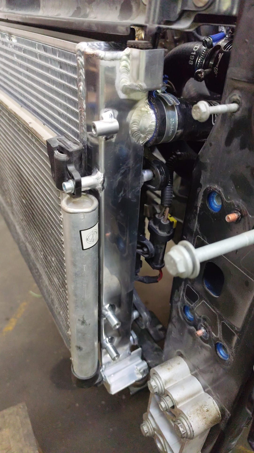 Radiatore Acqua Prolungato Abarth con o senza tubi