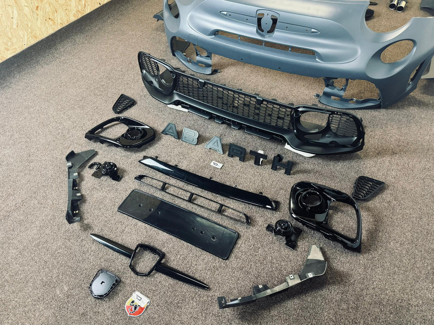 Abarth Fiat 500 Full Conversion Restyling Body Kit Front, Rear, Side Skirts, Spoiler Paragolpes